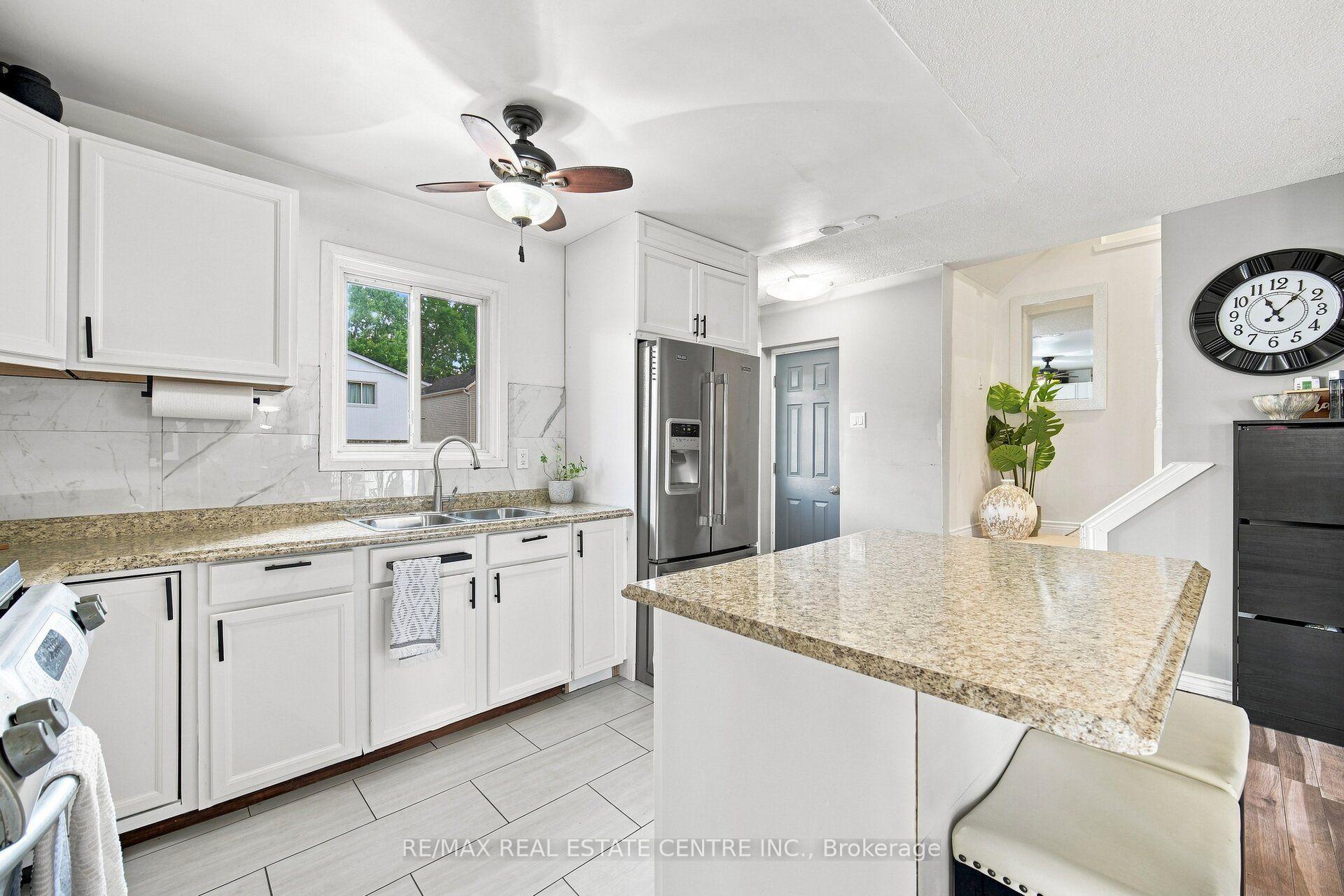 Photo 4 of 44 Grand Valley Drive, Brampton, Northgate — HOMEH