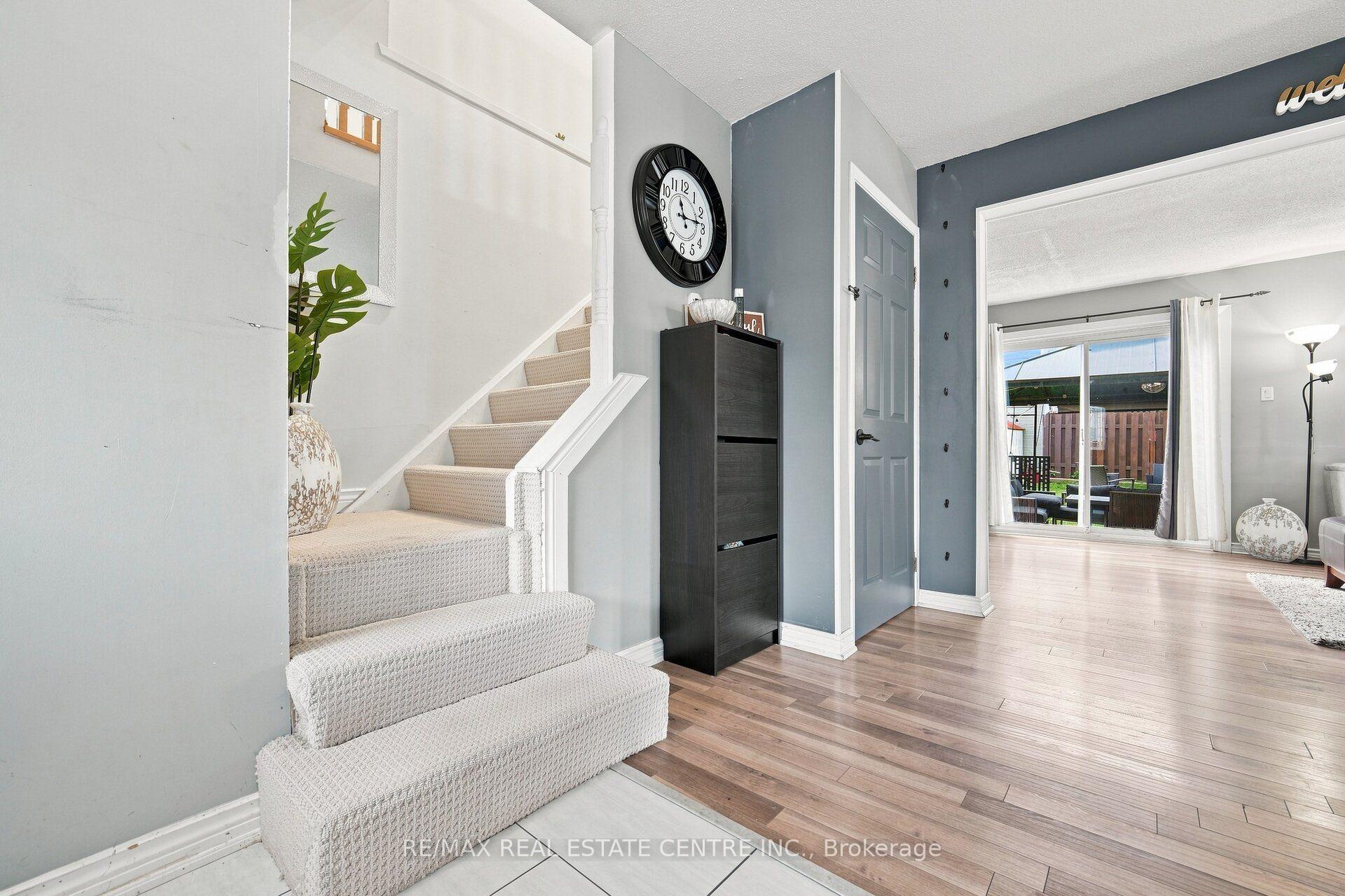 Photo 10 of 44 Grand Valley Drive, Brampton, Northgate — HOMEH