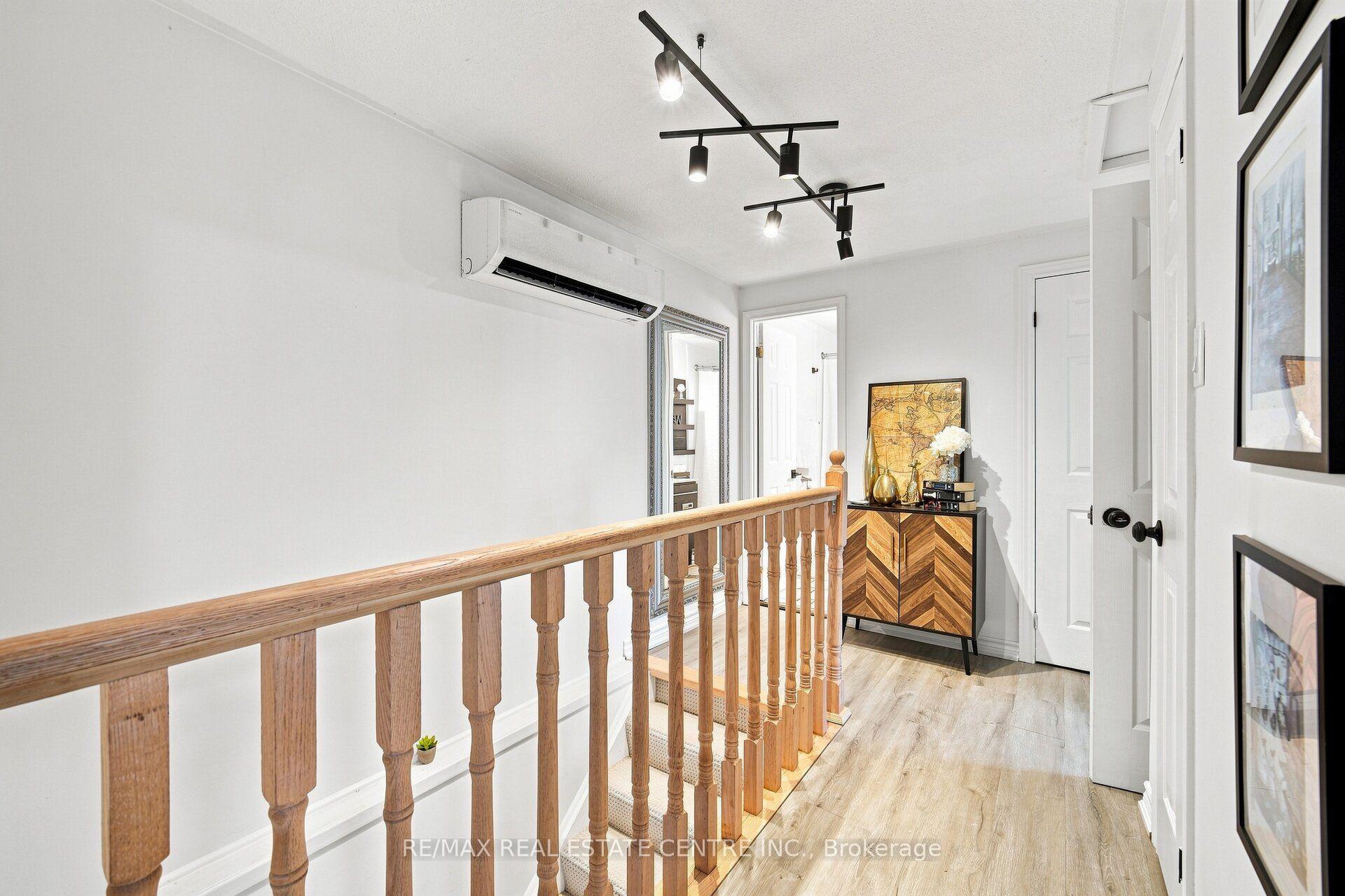 Photo 11 of 44 Grand Valley Drive, Brampton, Northgate — HOMEH