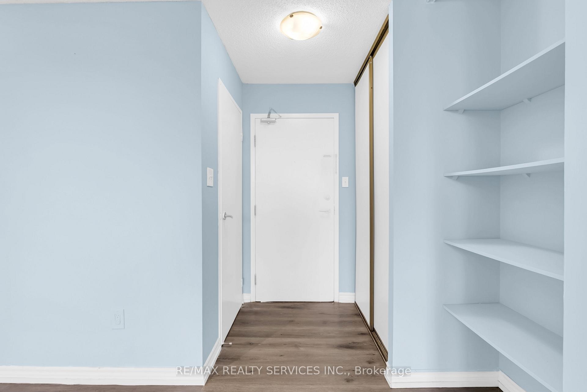 Photo 7 of Unit 306, 21 Markbrook Lane N, Etobicoke, Mount Olive-Silverstone-Jamestown — HOMEH