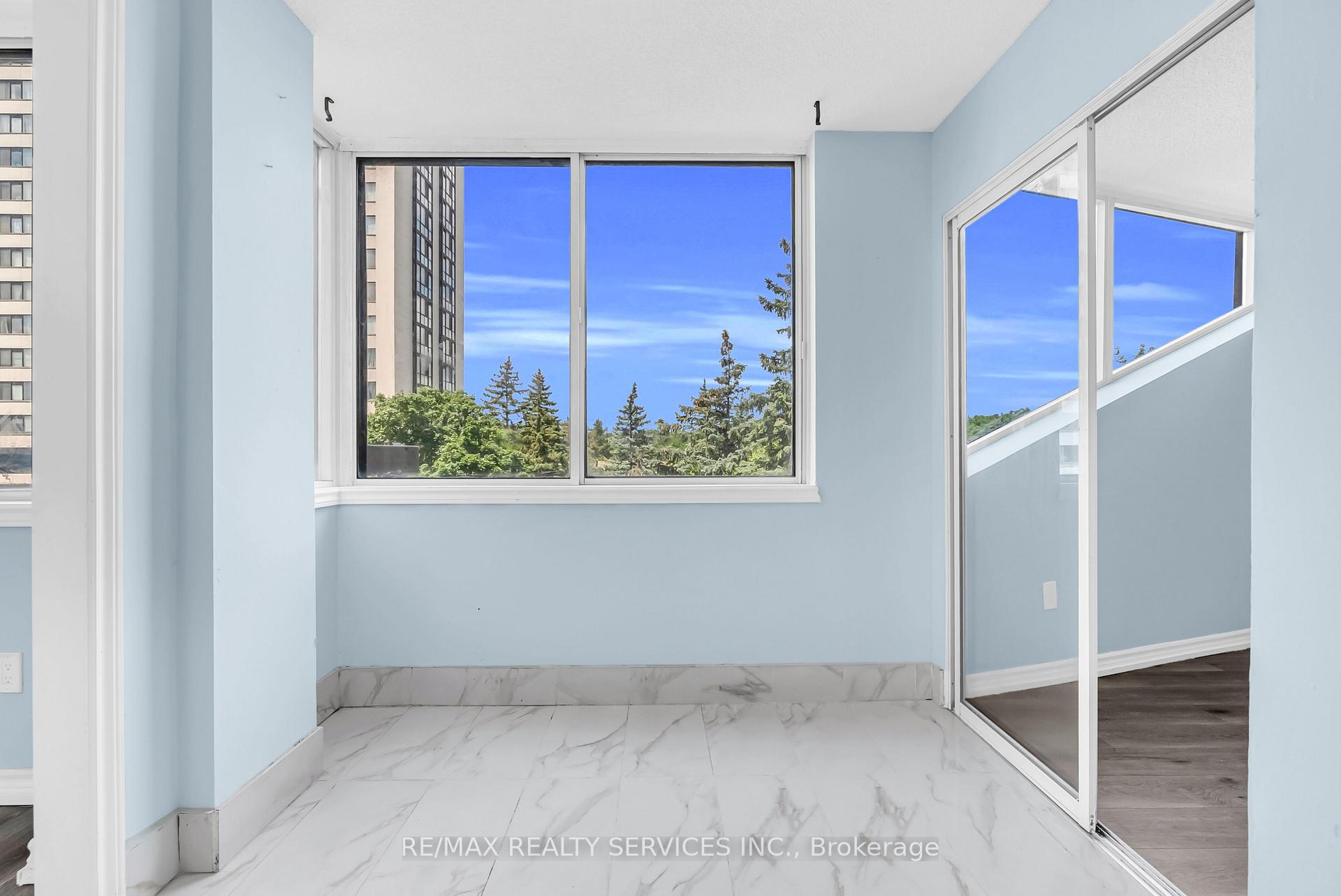 Photo 19 of Unit 306, 21 Markbrook Lane N, Etobicoke, Mount Olive-Silverstone-Jamestown — HOMEH