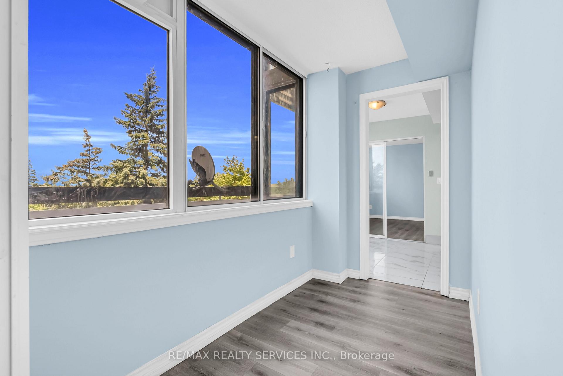 Photo 21 of Unit 306, 21 Markbrook Lane N, Etobicoke, Mount Olive-Silverstone-Jamestown — HOMEH