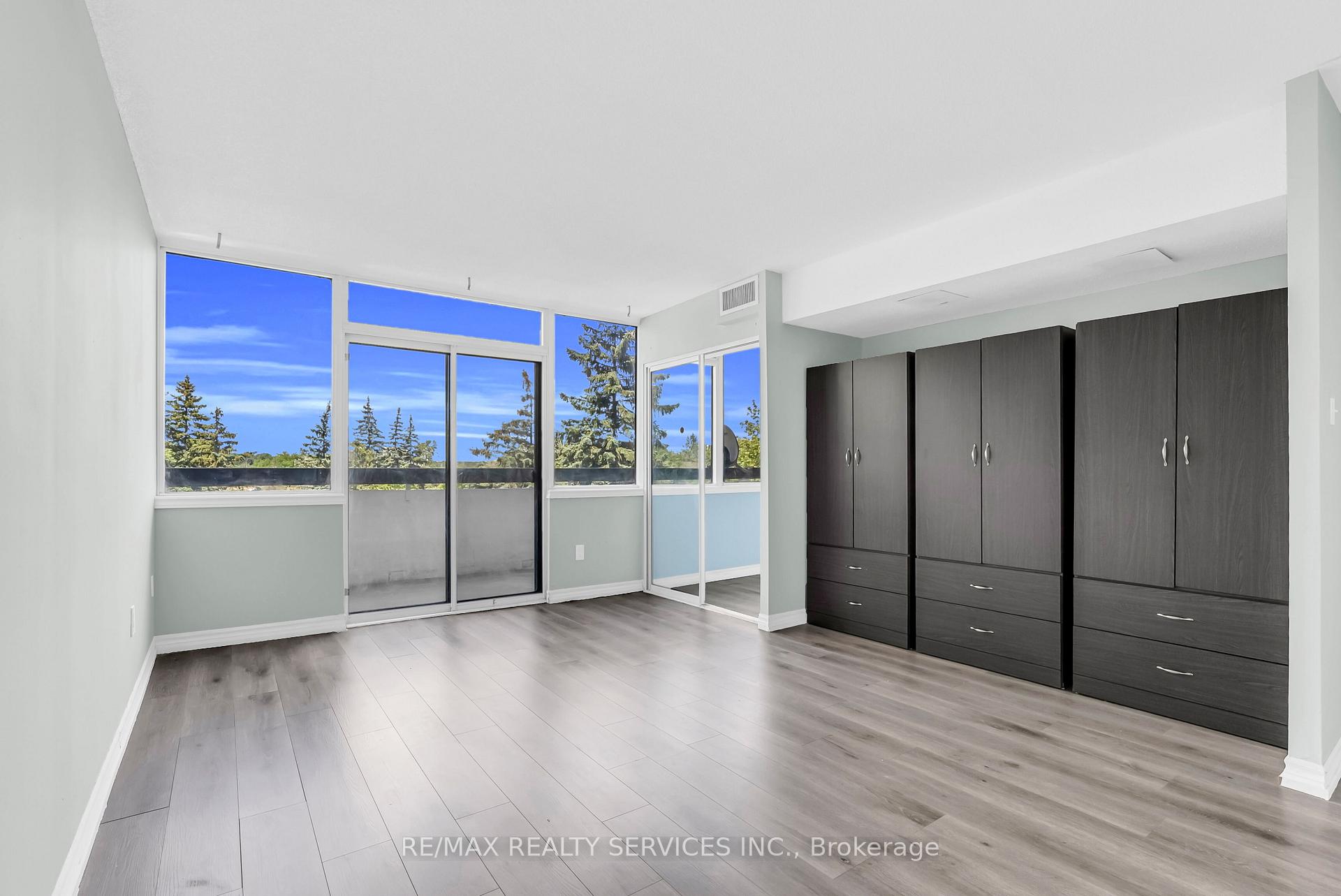 Photo 23 of Unit 306, 21 Markbrook Lane N, Etobicoke, Mount Olive-Silverstone-Jamestown — HOMEH