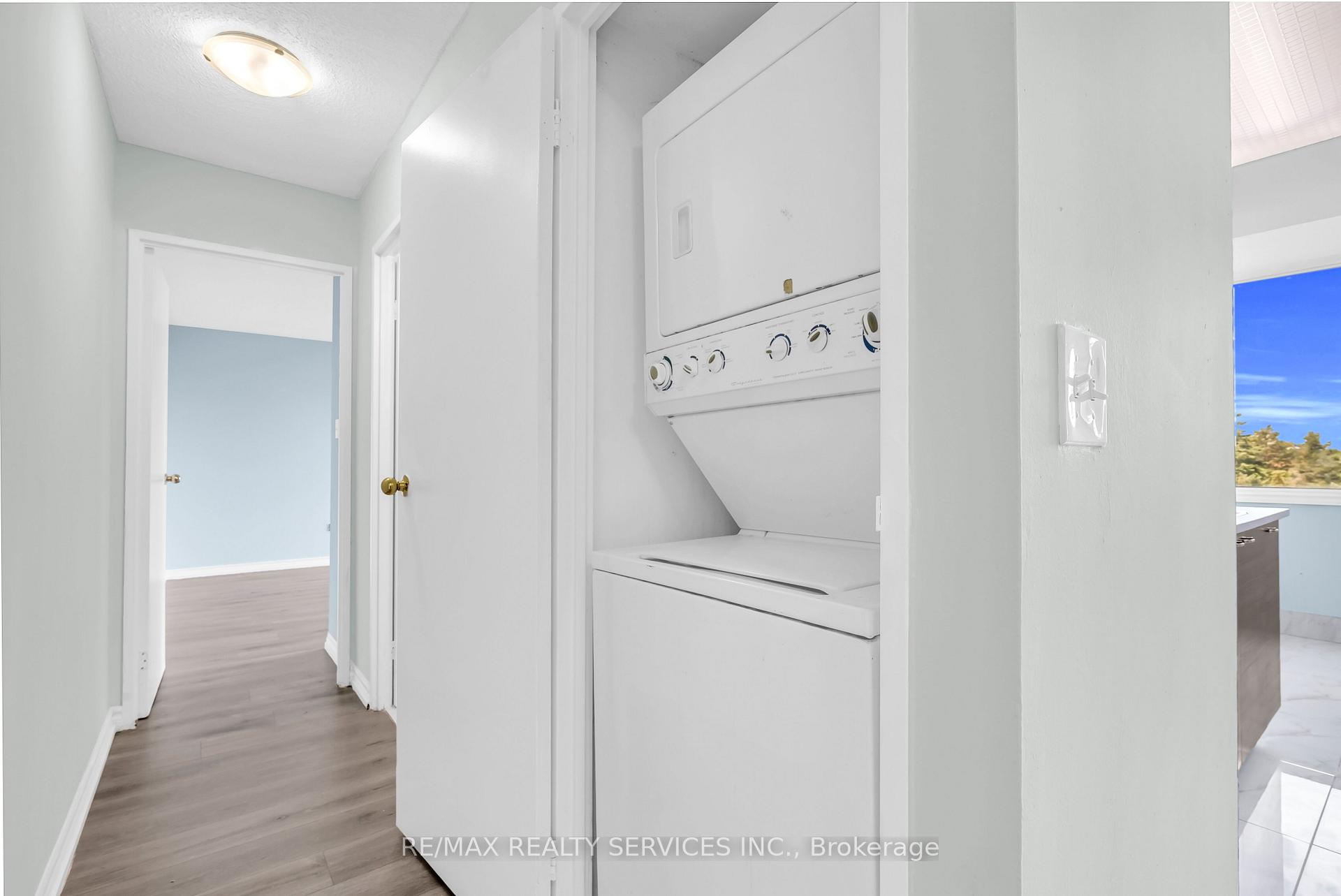 Photo 31 of Unit 306, 21 Markbrook Lane N, Etobicoke, Mount Olive-Silverstone-Jamestown — HOMEH