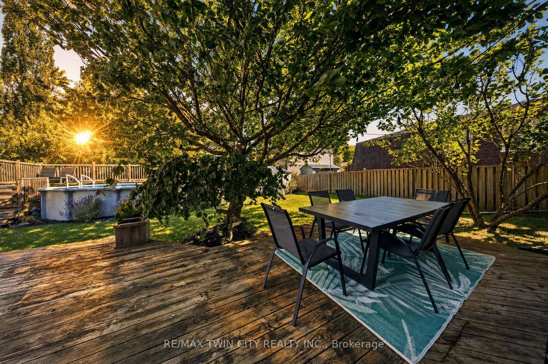 Photo 30 of 25 Cedarland Drive, Brantford, Brier Park — HOMEH