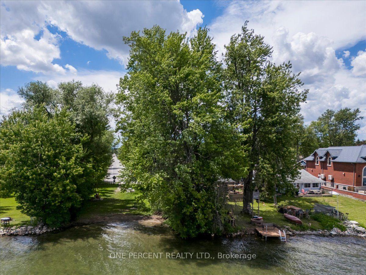 Photo 10 of 1235 Gilford Road, Innisfil, Gilford — HOMEH