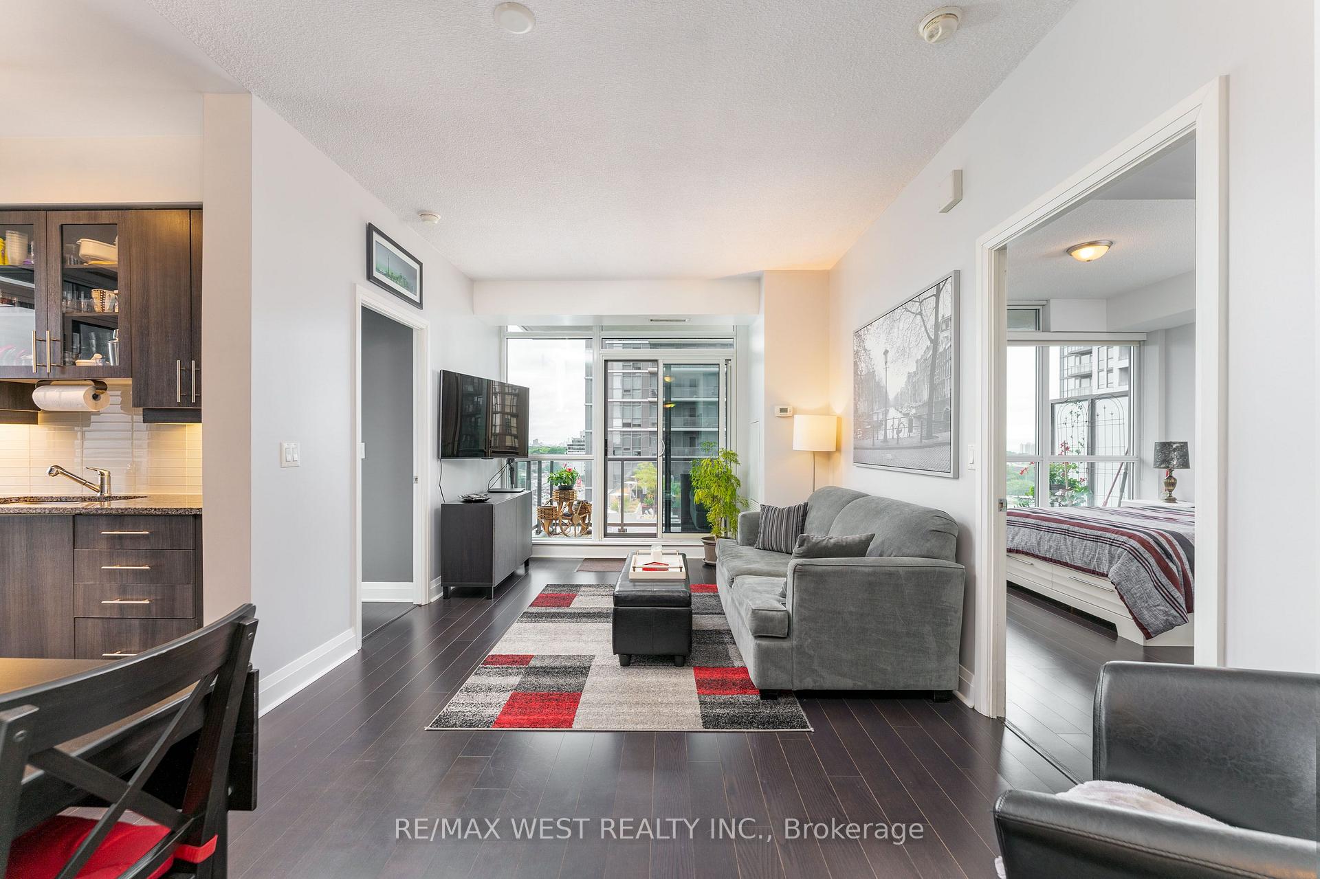 Photo of Unit 710, 1185 The Queensway