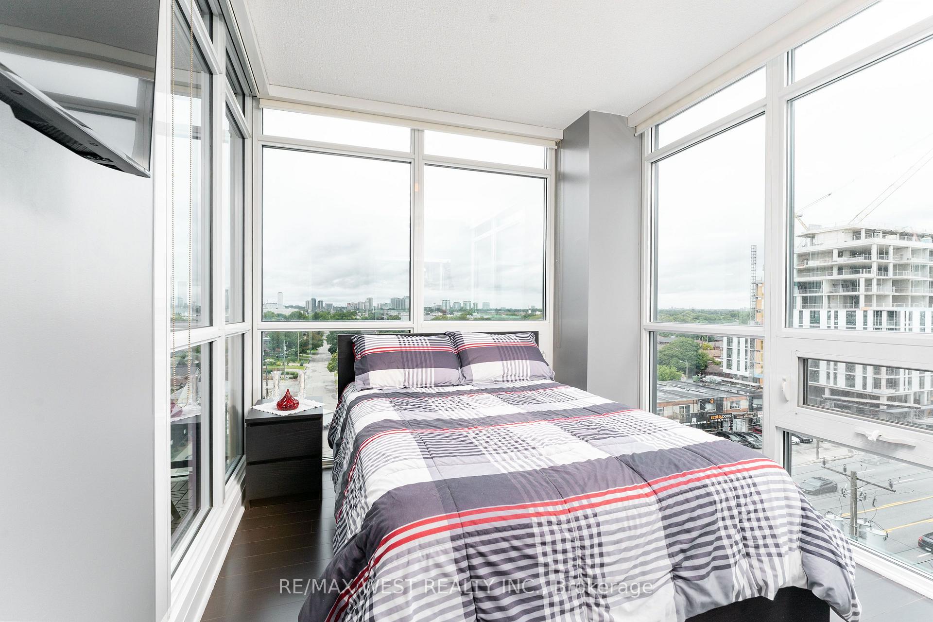 Photo 4 of Unit 710, 1185 The Queensway, Etobicoke, Islington-City Centre West — HOMEH