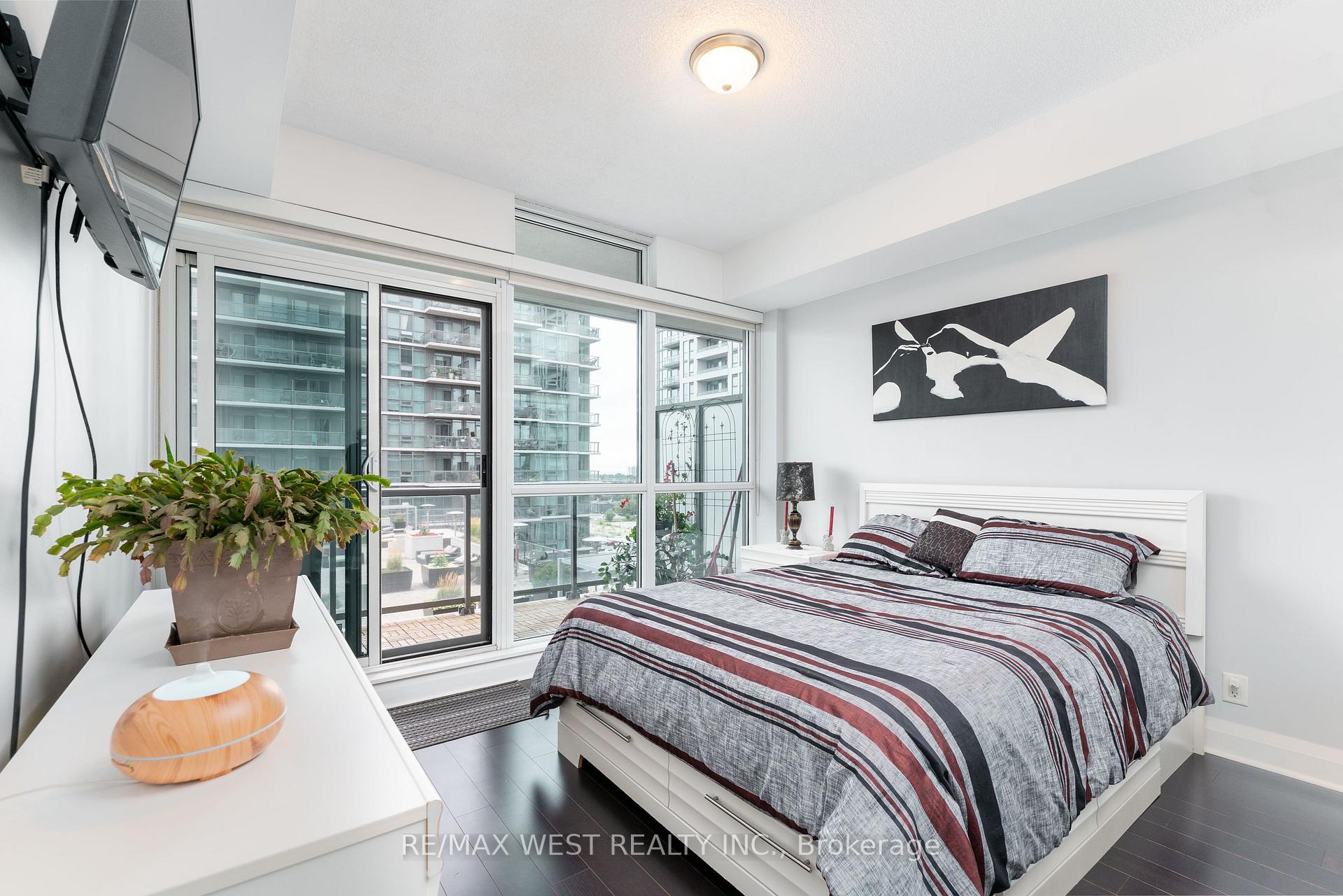 Photo 7 of Unit 710, 1185 The Queensway, Etobicoke, Islington-City Centre West — HOMEH
