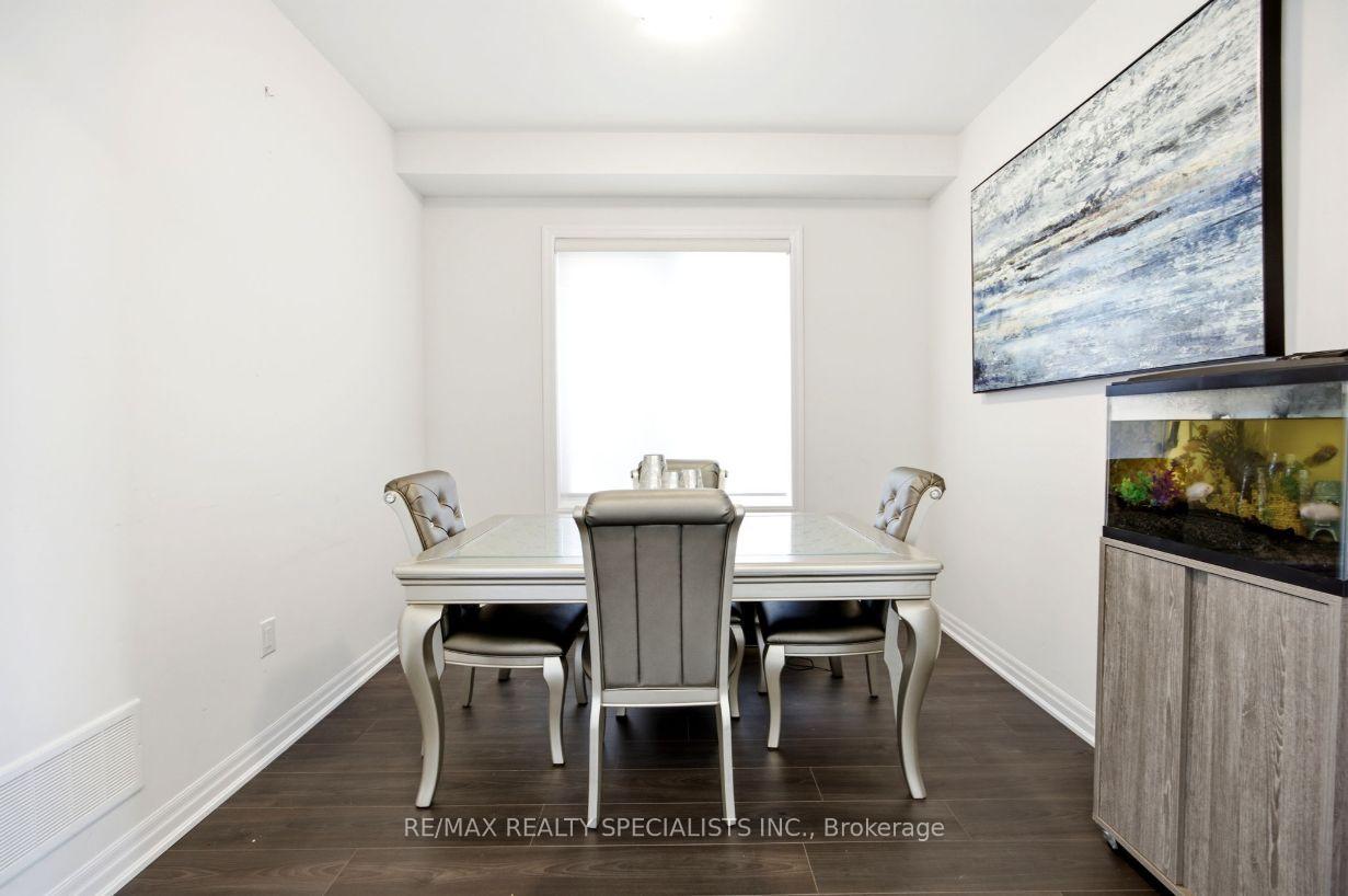 Photo 7 of 27 Salmon Crescent, Clarington, Newcastle — HOMEH