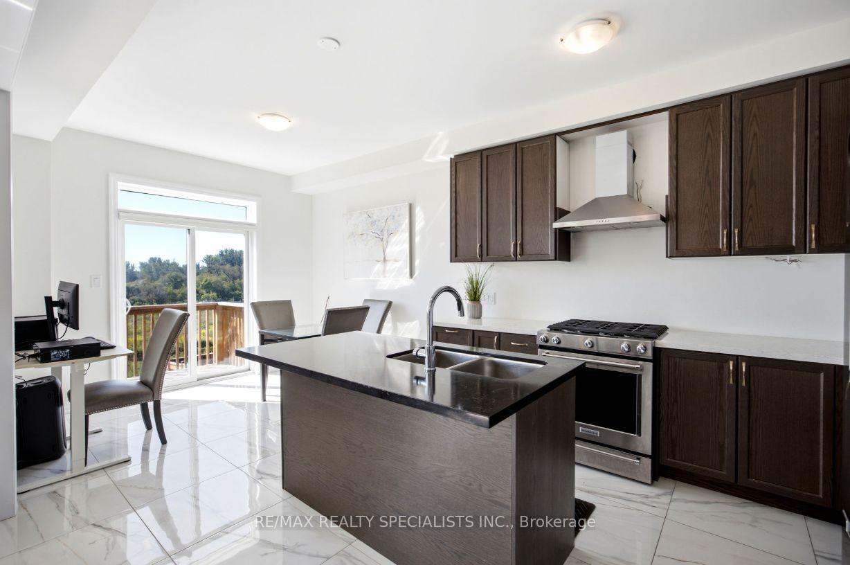 Photo 12 of 27 Salmon Crescent, Clarington, Newcastle — HOMEH