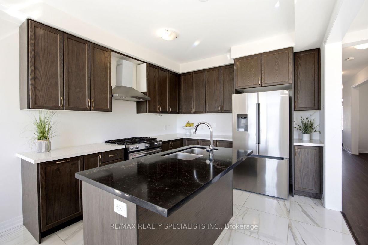 Photo 17 of 27 Salmon Crescent, Clarington, Newcastle — HOMEH