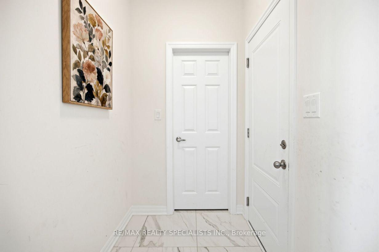 Photo 19 of 27 Salmon Crescent, Clarington, Newcastle — HOMEH