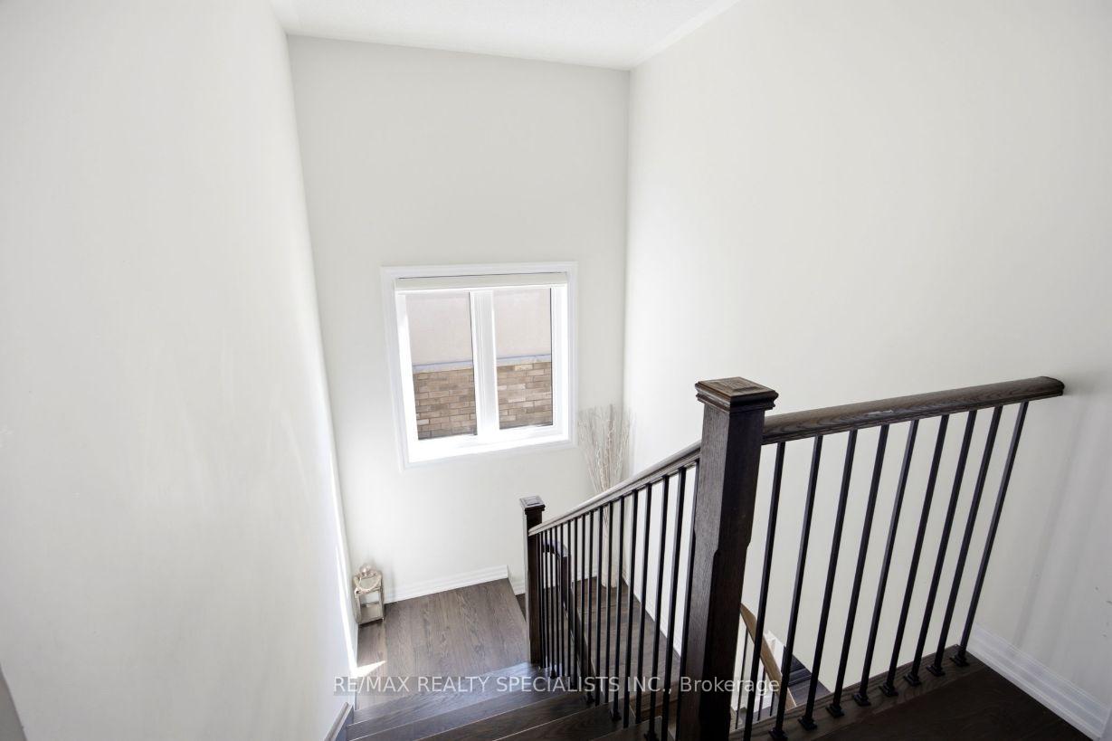 Photo 21 of 27 Salmon Crescent, Clarington, Newcastle — HOMEH