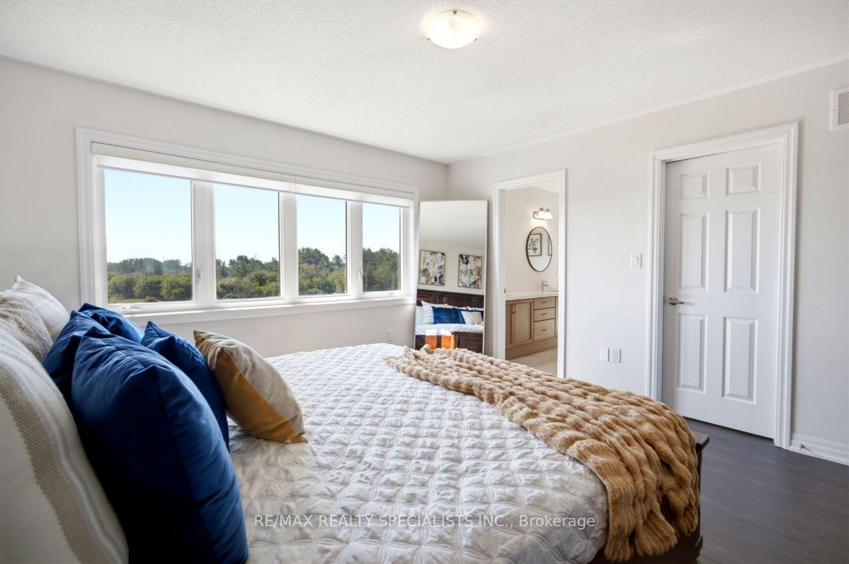Photo 24 of 27 Salmon Crescent, Clarington, Newcastle — HOMEH