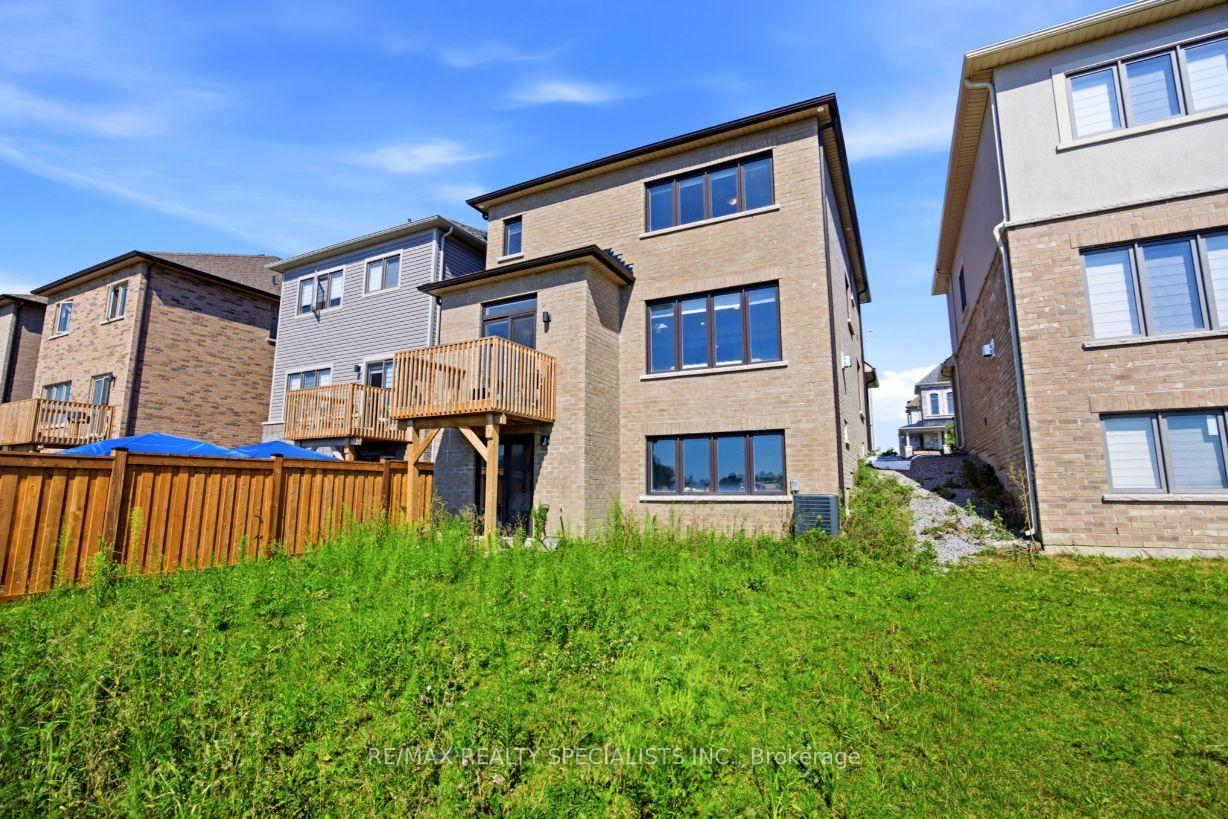 Photo 32 of 27 Salmon Crescent, Clarington, Newcastle — HOMEH