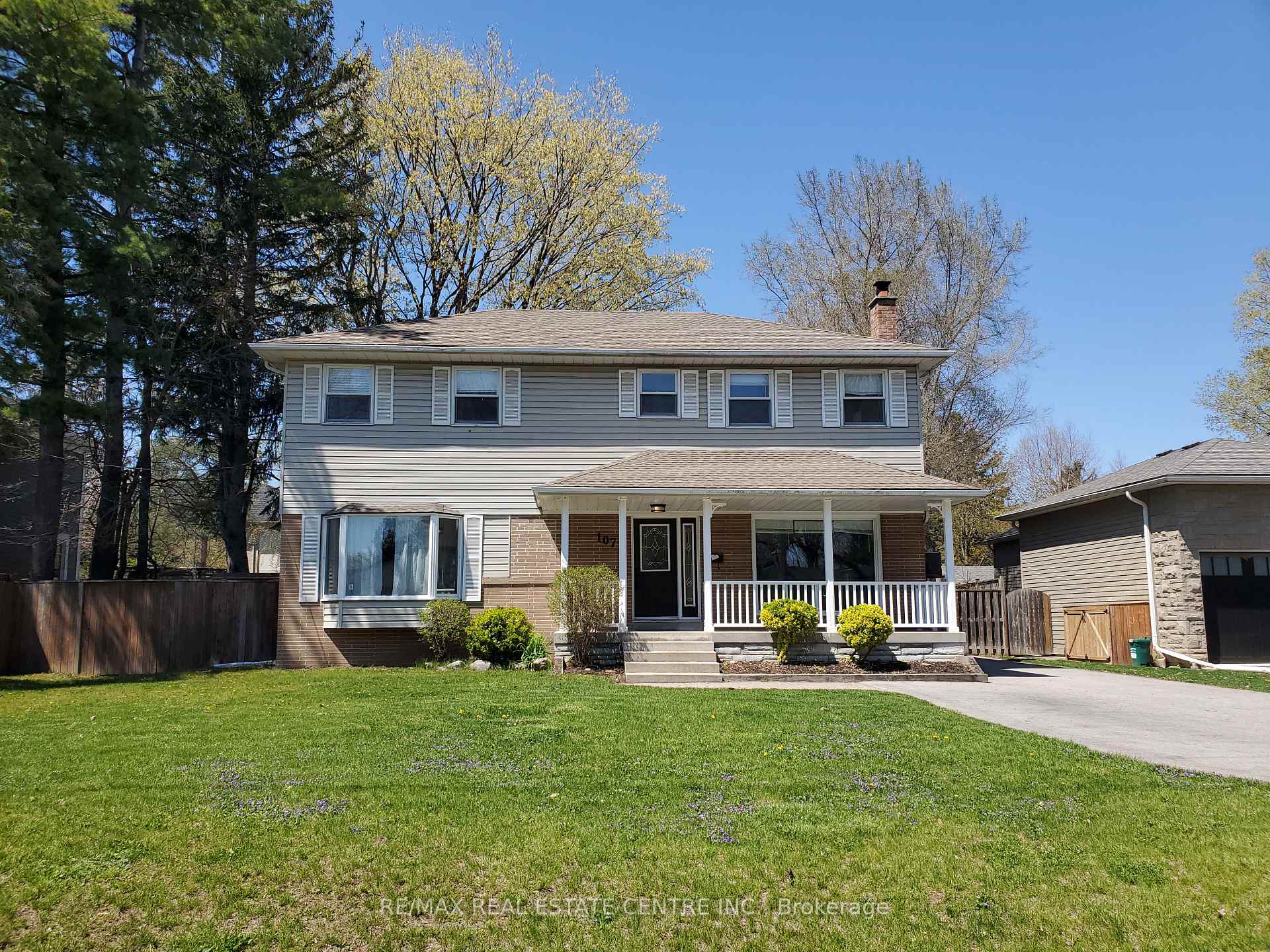 Photo 2 of 1077 Selby Avenue, Oakville, West — HOMEH