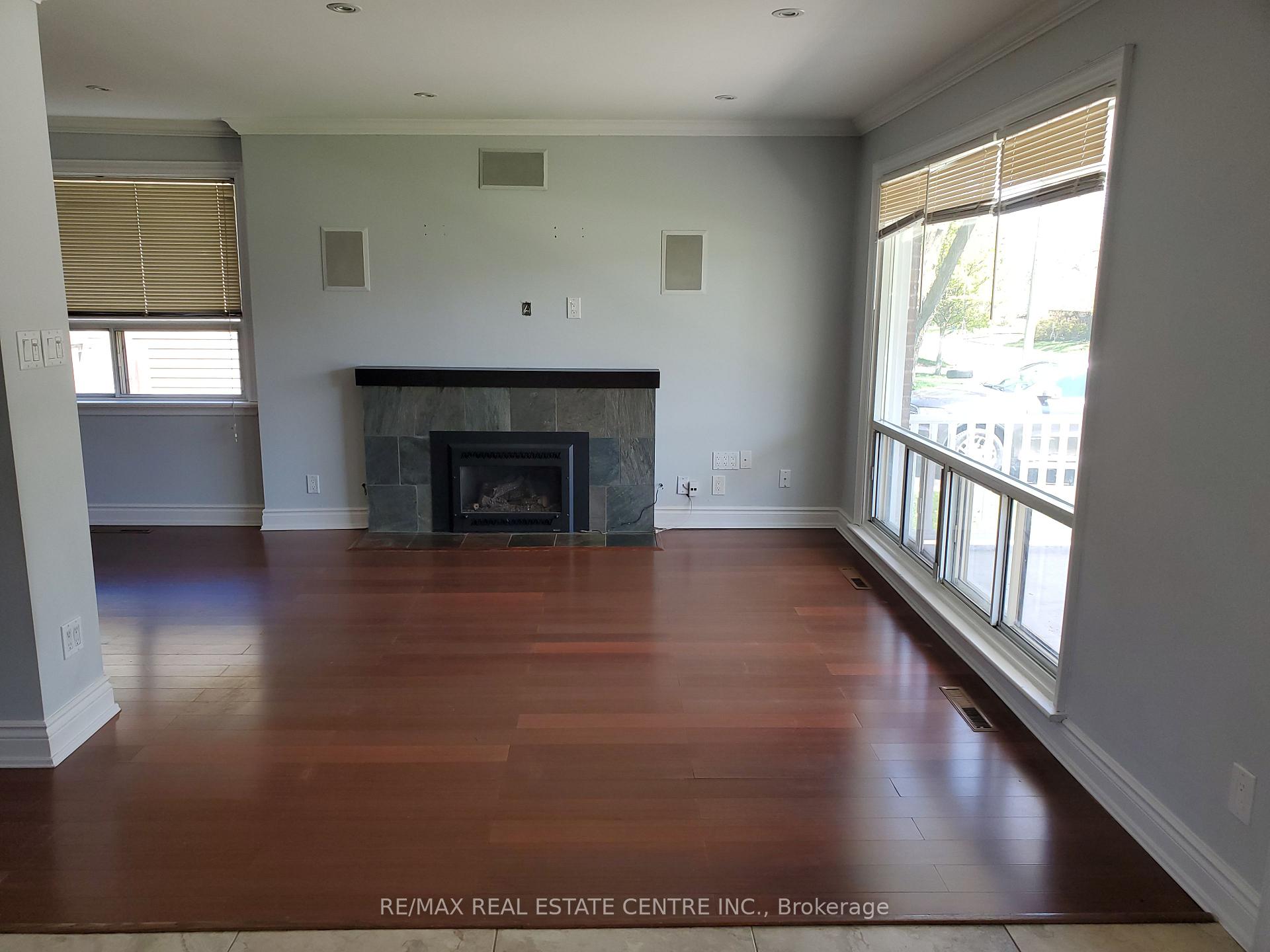 Photo 8 of 1077 Selby Avenue, Oakville, West — HOMEH