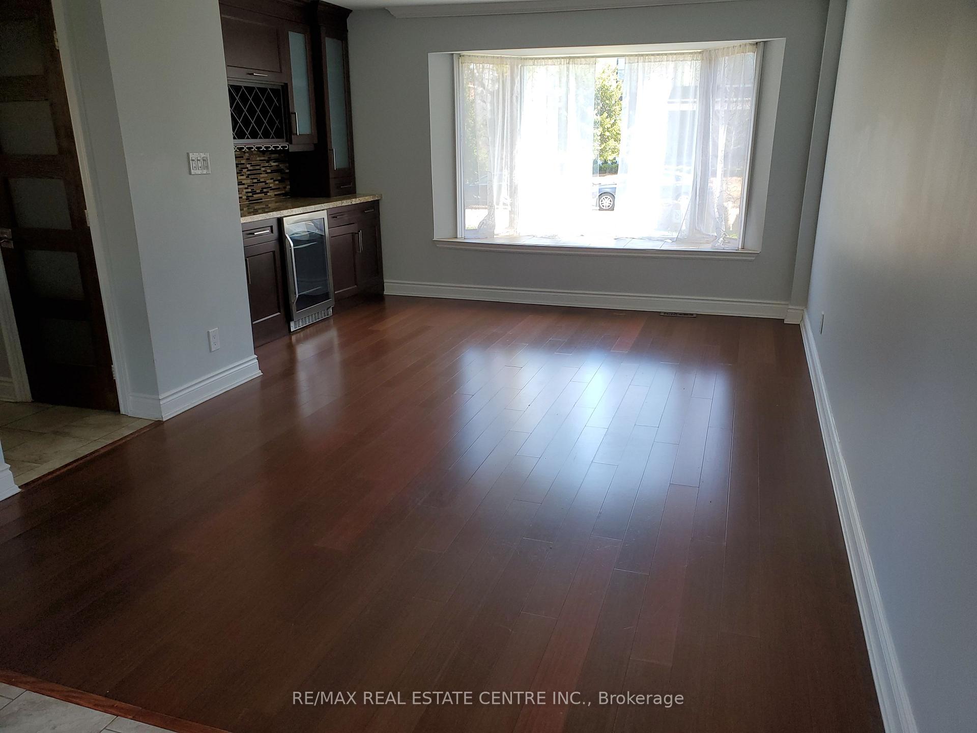 Photo 19 of 1077 Selby Avenue, Oakville, West — HOMEH
