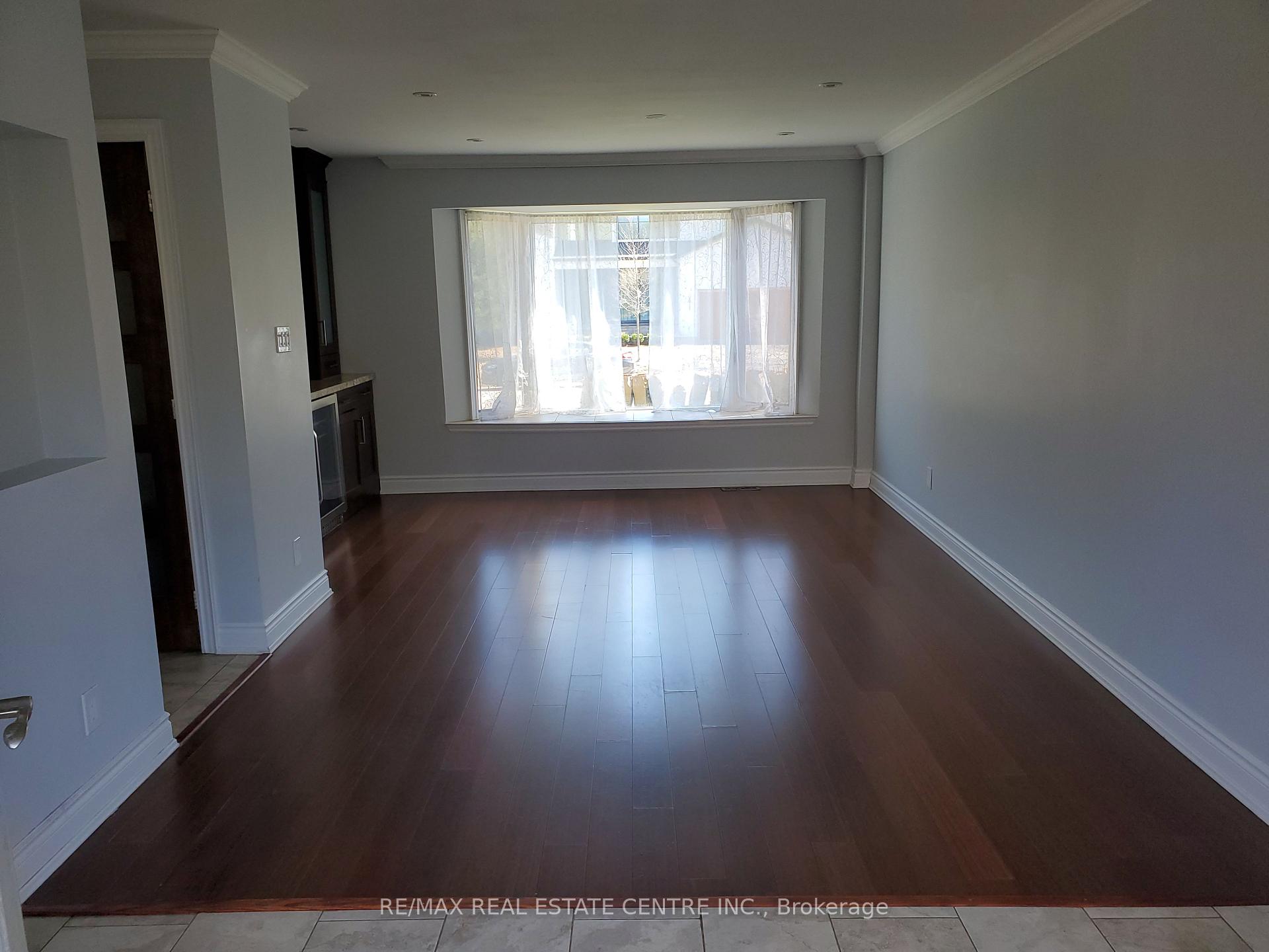 Photo 24 of 1077 Selby Avenue, Oakville, West — HOMEH