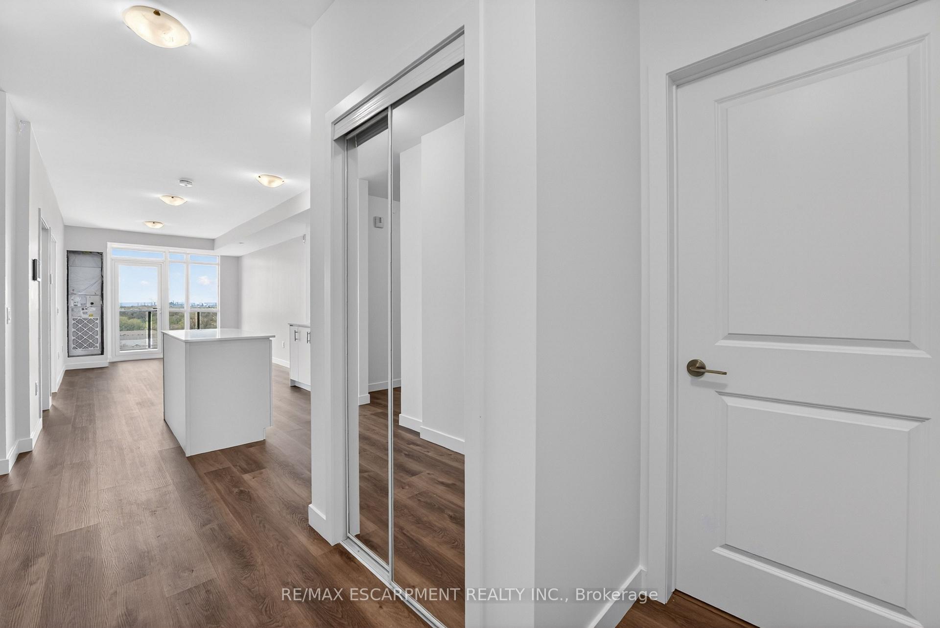Photo 4 of Unit 822, 461 Green Road, Hamilton, Stoney Creek — HOMEH