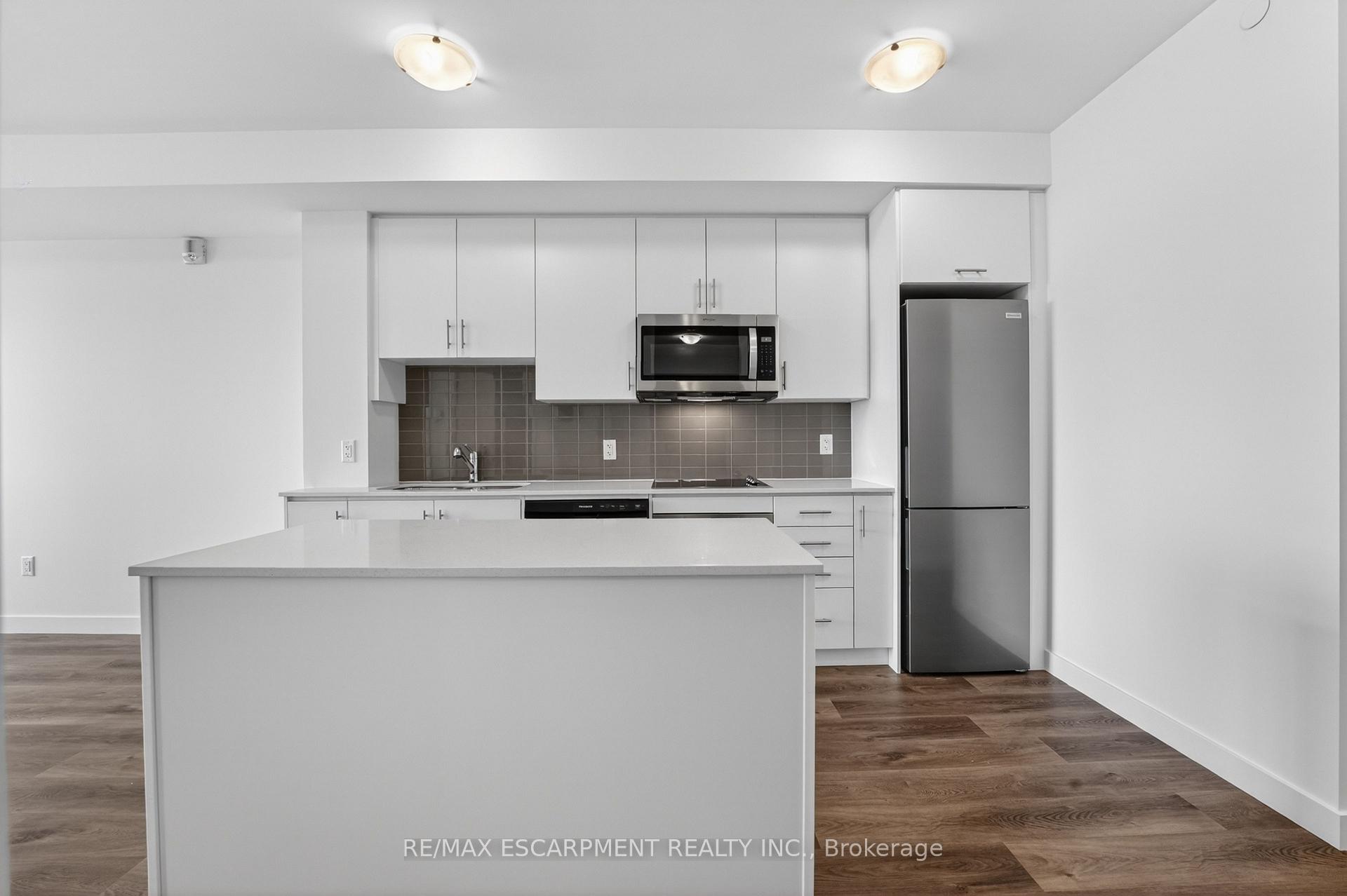 Photo 8 of Unit 822, 461 Green Road, Hamilton, Stoney Creek — HOMEH