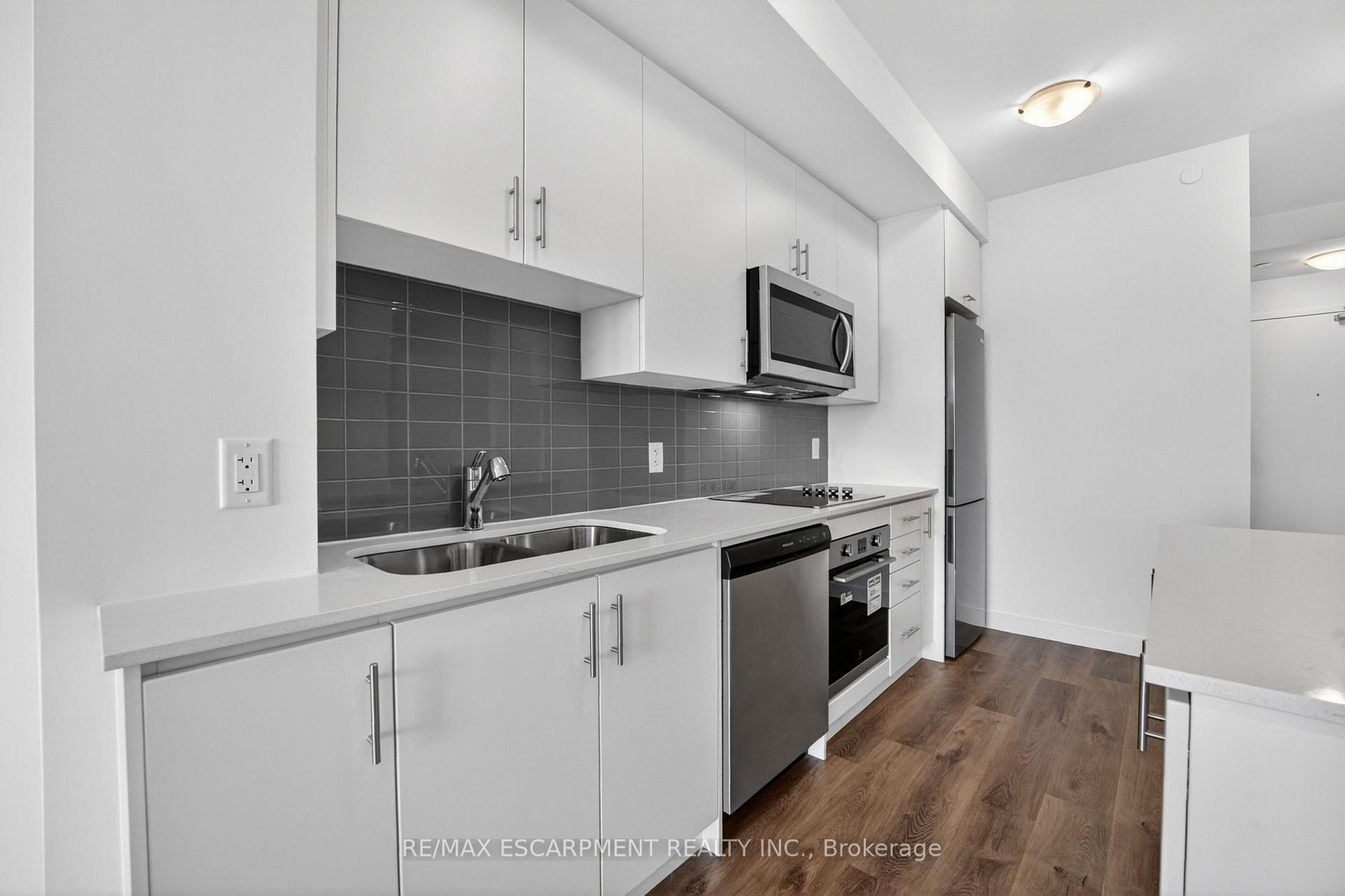 Photo 10 of Unit 822, 461 Green Road, Hamilton, Stoney Creek — HOMEH