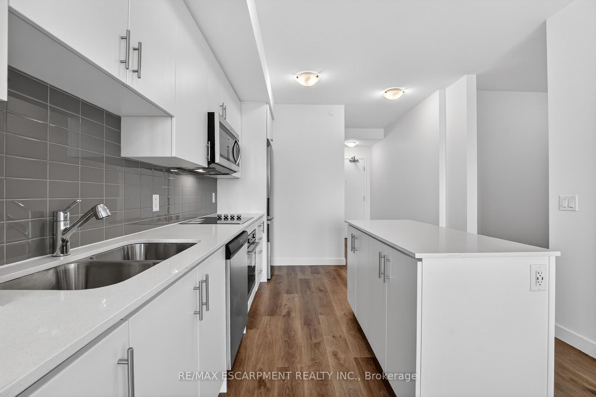 Photo 11 of Unit 822, 461 Green Road, Hamilton, Stoney Creek — HOMEH
