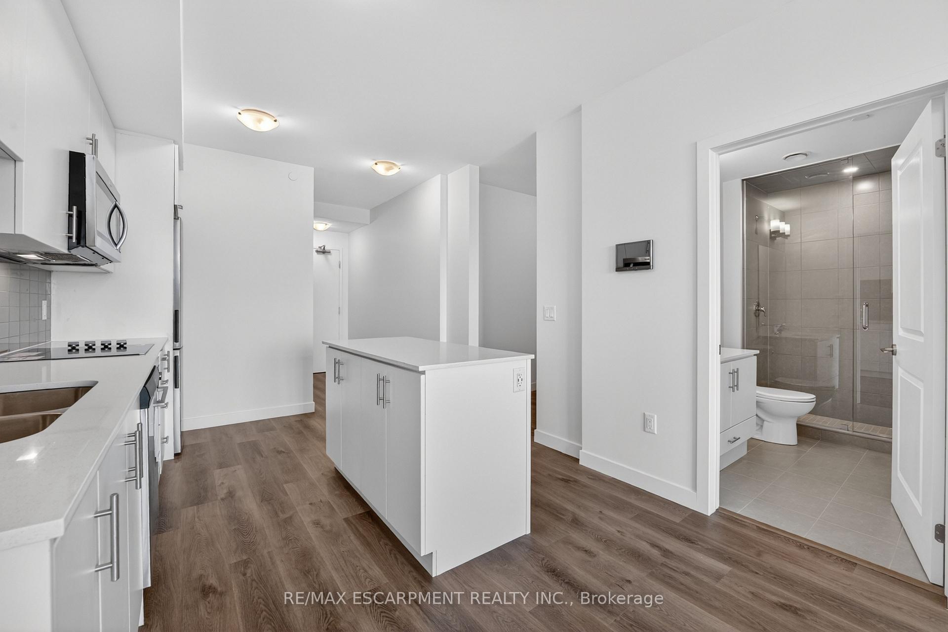 Photo 12 of Unit 822, 461 Green Road, Hamilton, Stoney Creek — HOMEH