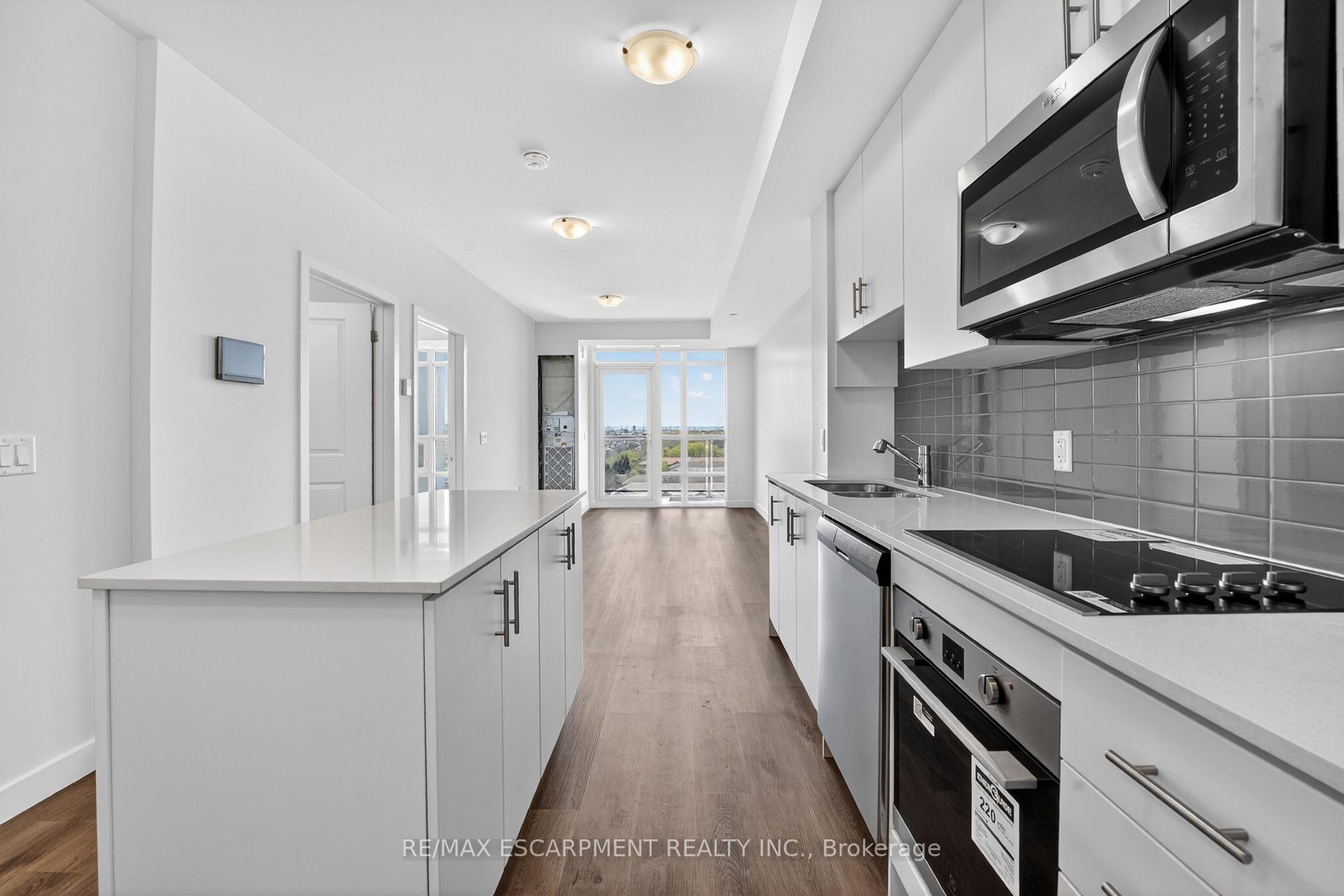 Photo 13 of Unit 822, 461 Green Road, Hamilton, Stoney Creek — HOMEH