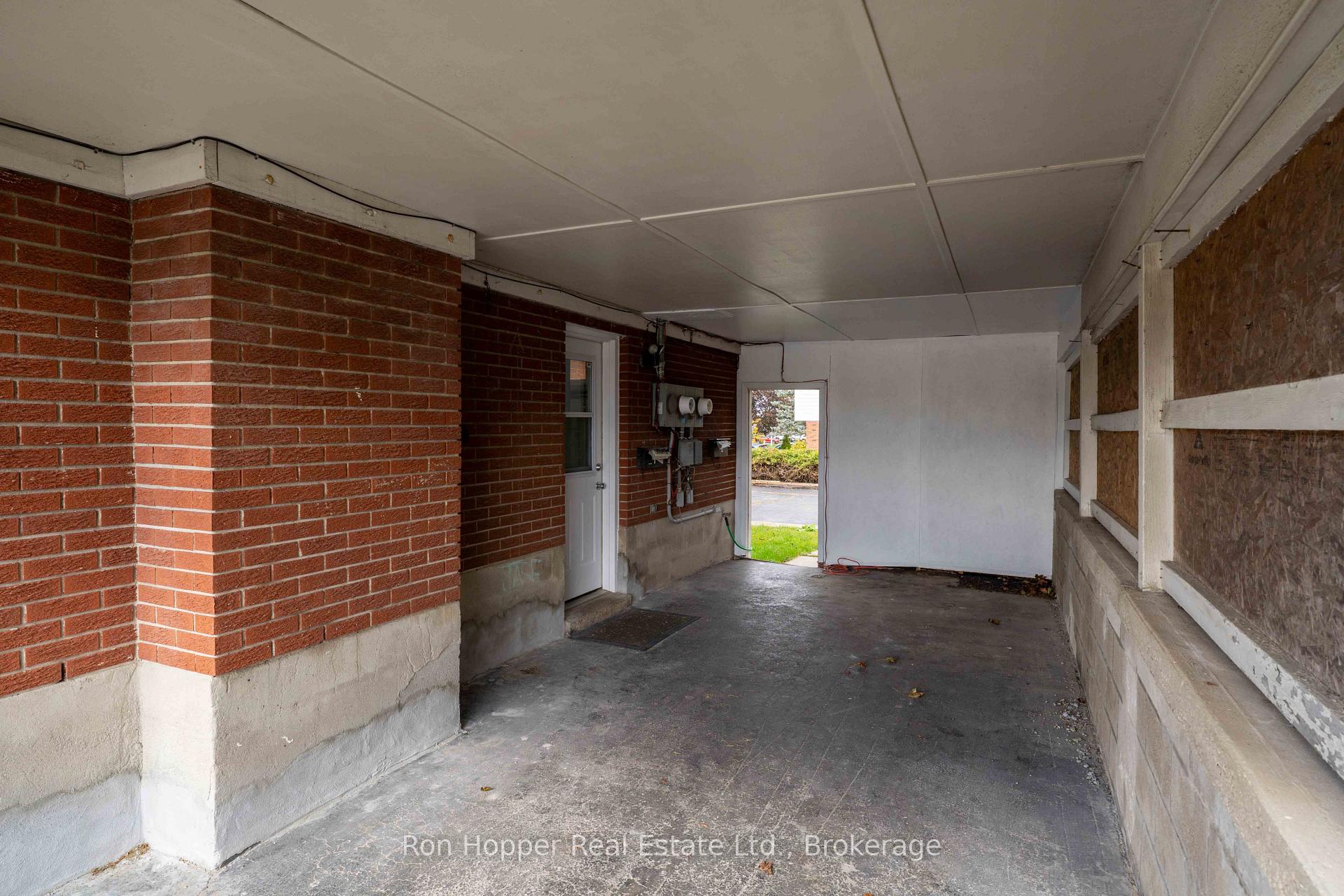 Photo 5 of 1082 8th Street E, Owen Sound — HOMEH