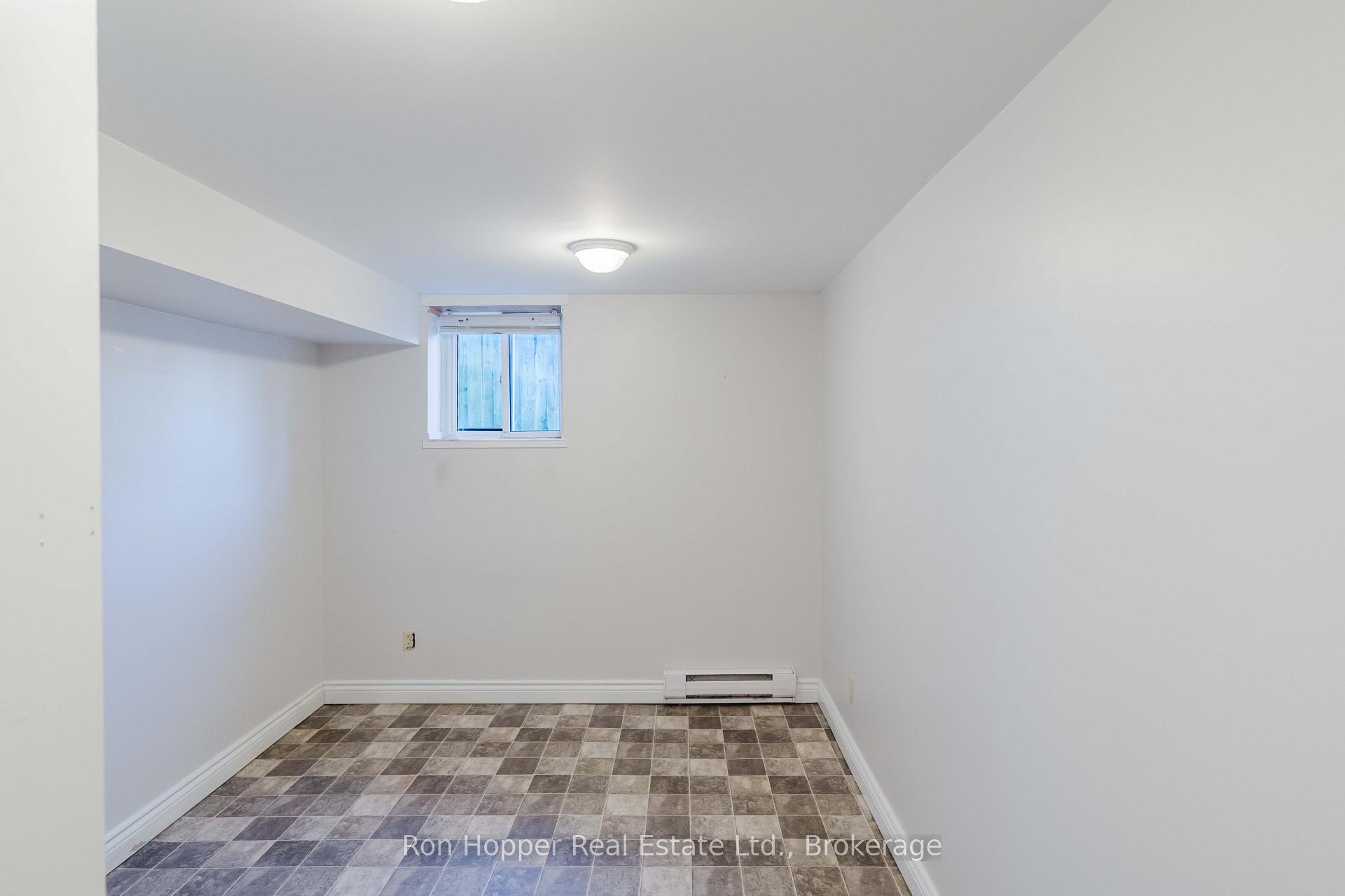 Photo 17 of 1082 8th Street E, Owen Sound — HOMEH