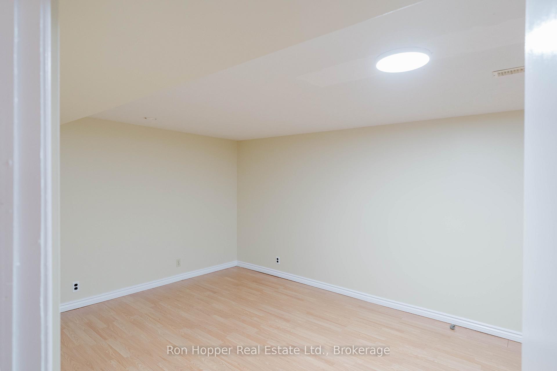 Photo 36 of 1082 8th Street E, Owen Sound — HOMEH