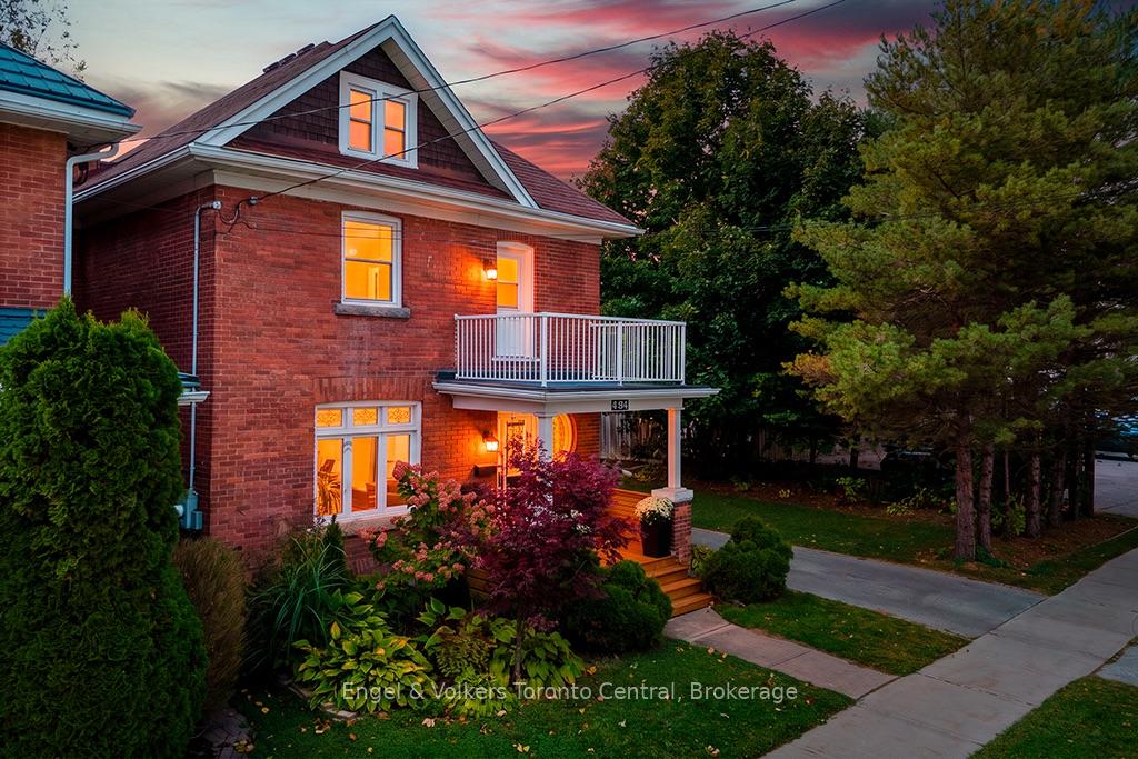 Photo of 484 2ND Avenue E