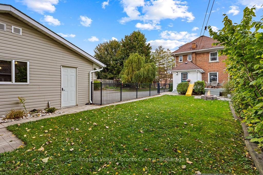 Photo 5 of 484 2ND Avenue E, Owen Sound — HOMEH