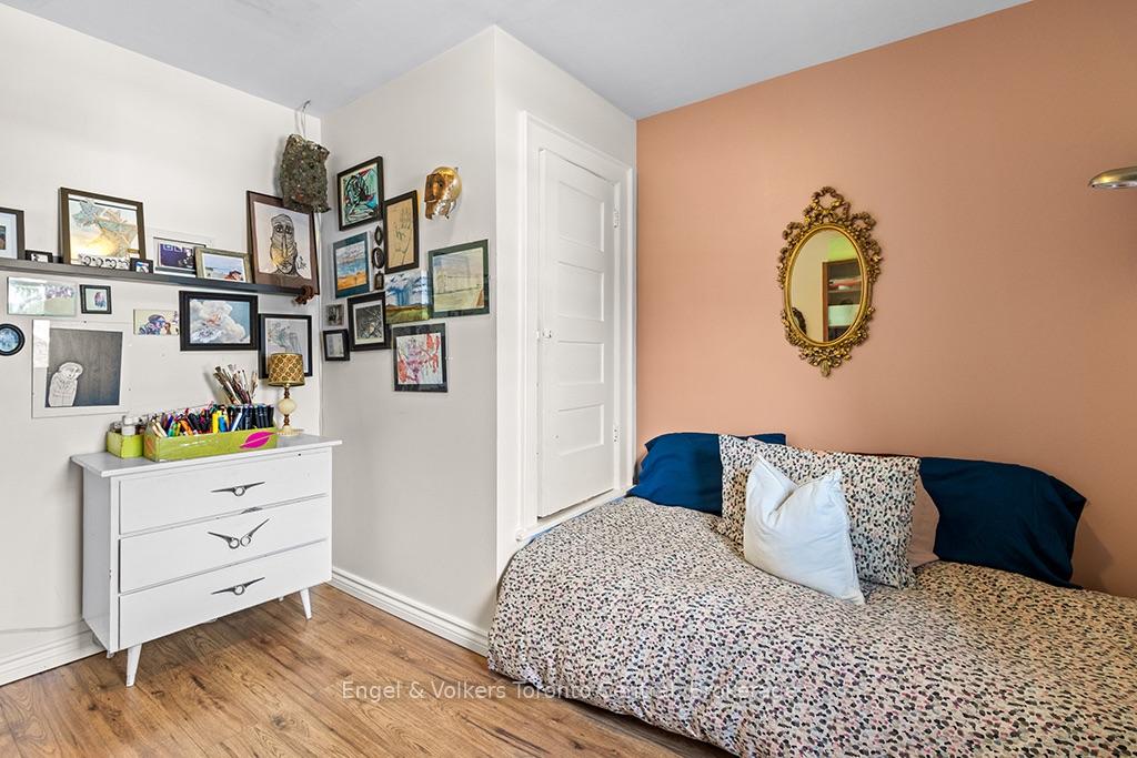 Photo 19 of 484 2ND Avenue E, Owen Sound — HOMEH