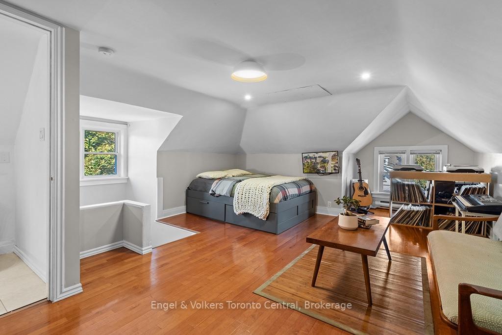 Photo 27 of 484 2ND Avenue E, Owen Sound — HOMEH