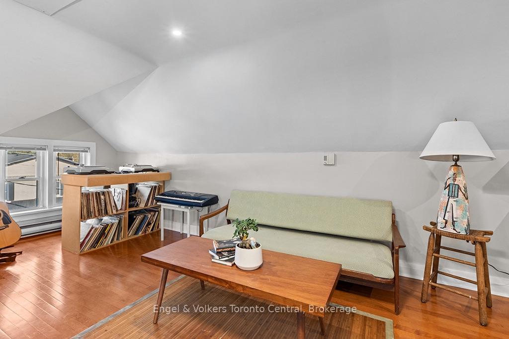 Photo 28 of 484 2ND Avenue E, Owen Sound — HOMEH
