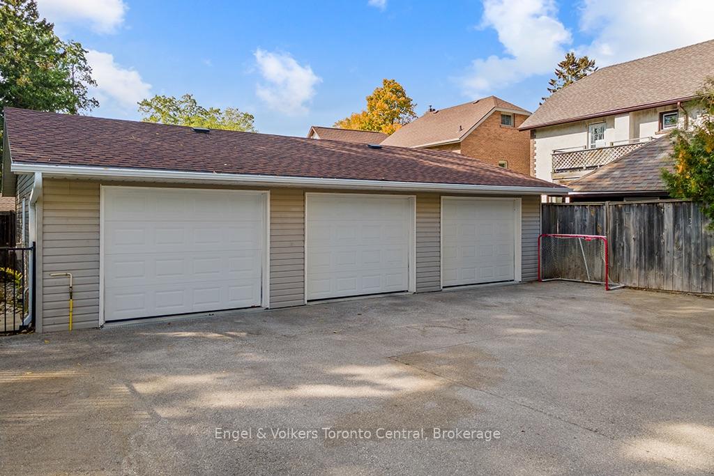 Photo 36 of 484 2ND Avenue E, Owen Sound — HOMEH
