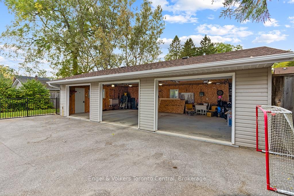 Photo 37 of 484 2ND Avenue E, Owen Sound — HOMEH
