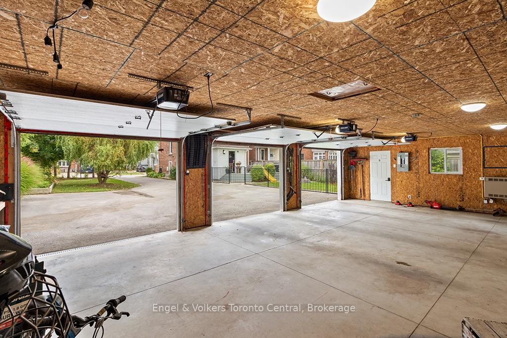 Photo 39 of 484 2ND Avenue E, Owen Sound — HOMEH