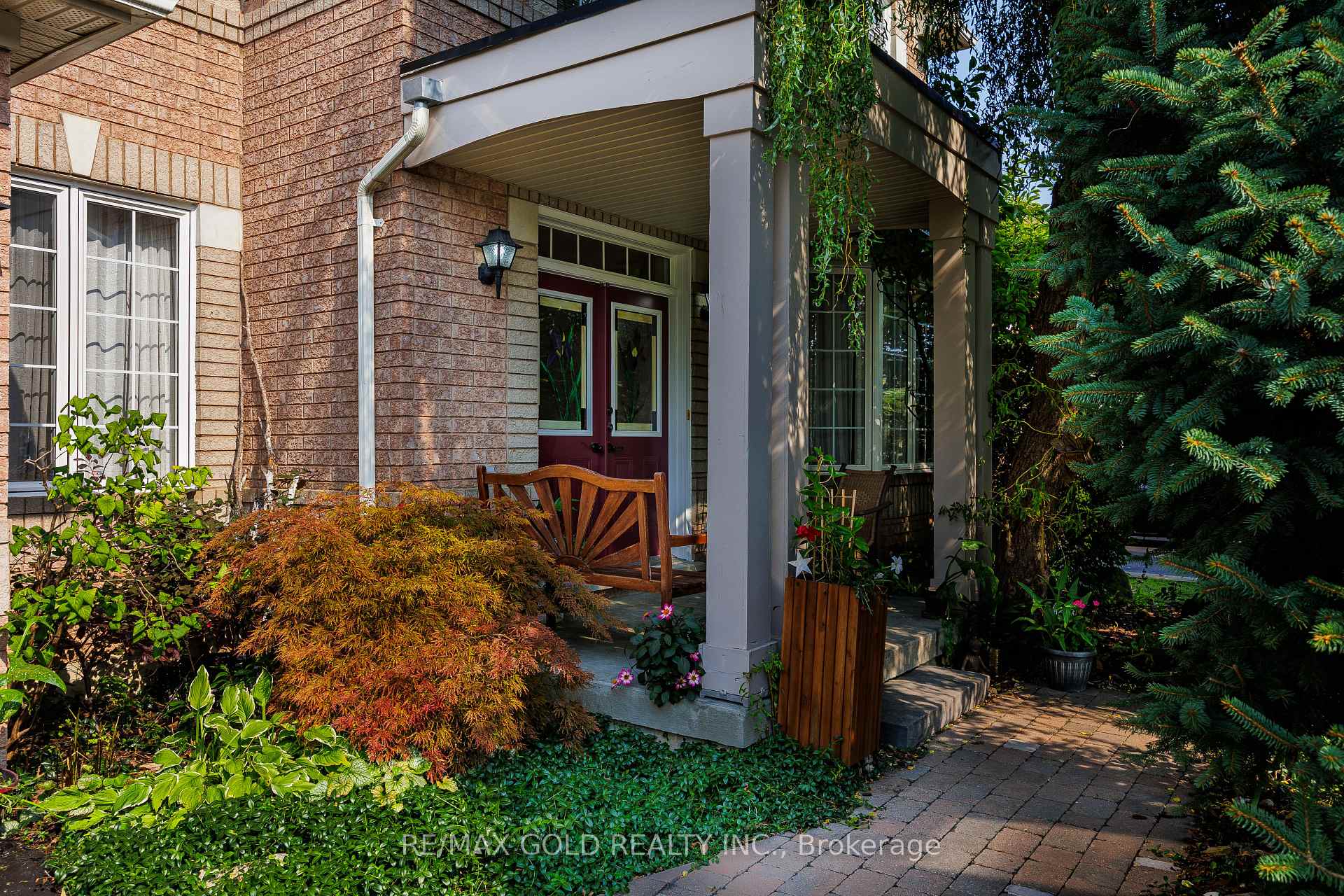 Photo 4 of 40 Maldives Crescent, Brampton, Vales of Castlemore — HOMEH