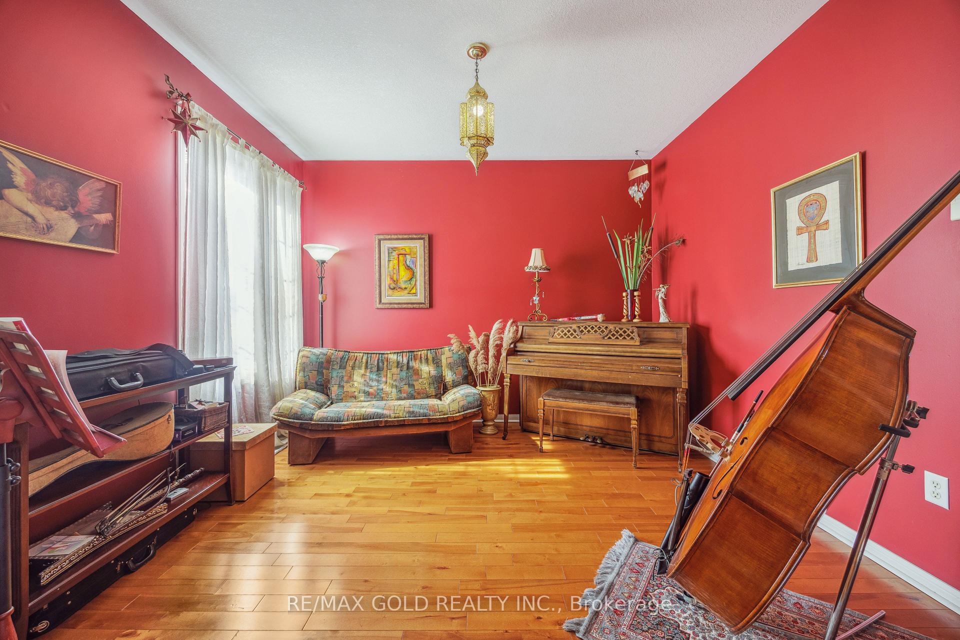 Photo 7 of 40 Maldives Crescent, Brampton, Vales of Castlemore — HOMEH