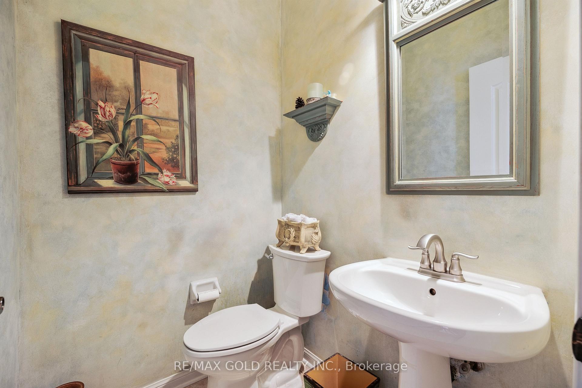 Photo 9 of 40 Maldives Crescent, Brampton, Vales of Castlemore — HOMEH