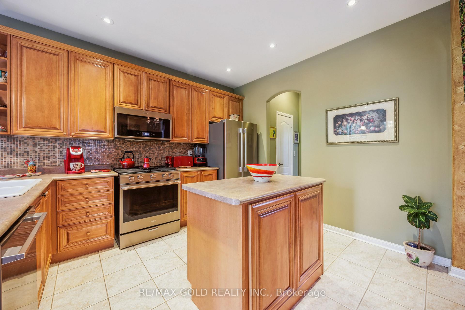 Photo 11 of 40 Maldives Crescent, Brampton, Vales of Castlemore — HOMEH