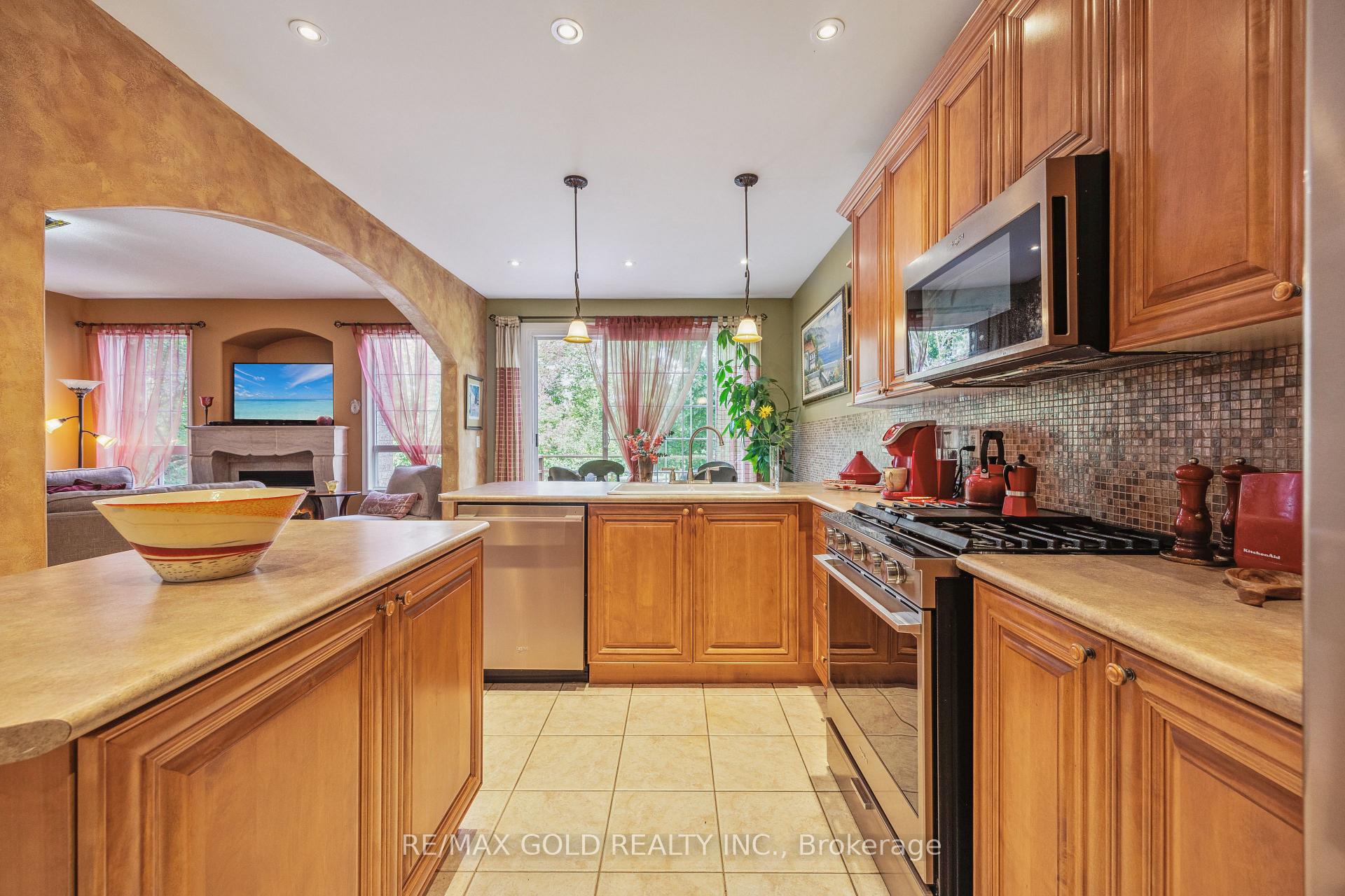 Photo 12 of 40 Maldives Crescent, Brampton, Vales of Castlemore — HOMEH