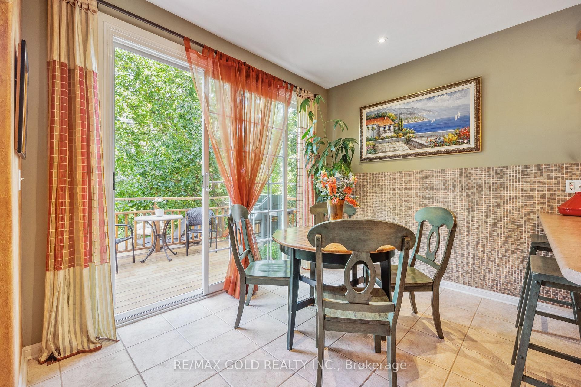 Photo 13 of 40 Maldives Crescent, Brampton, Vales of Castlemore — HOMEH