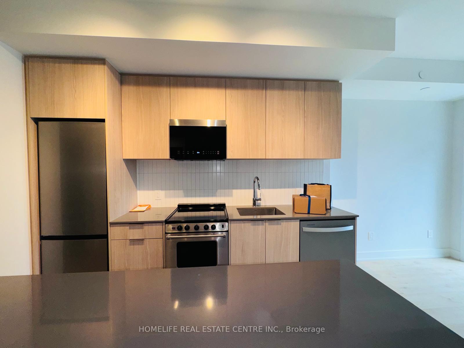 Photo 3 of Unit 409, 3008 William Cutmore Boulevard, Oakville, Joshua Meadows — HOMEH