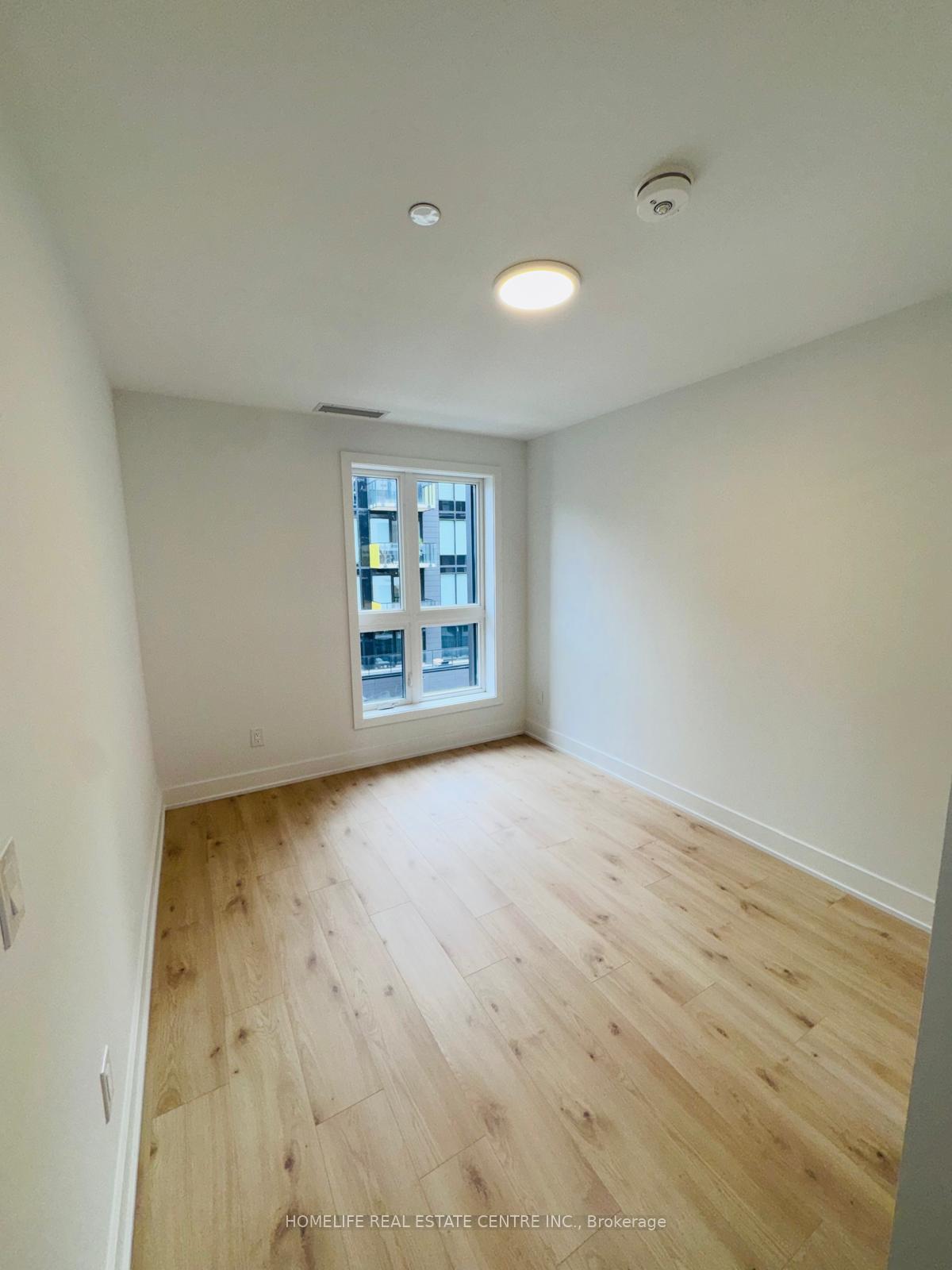 Photo 5 of Unit 409, 3008 William Cutmore Boulevard, Oakville, Joshua Meadows — HOMEH