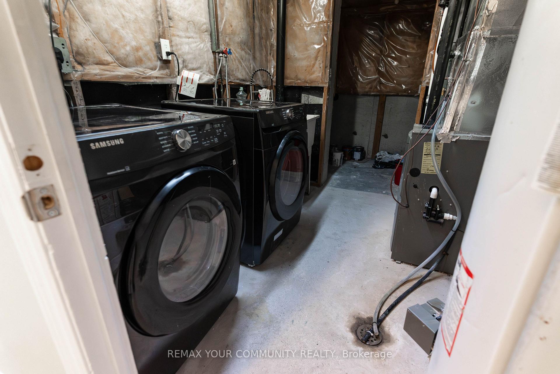 Photo 18 of 1553 Norwill Crescent, Oshawa, Samac — HOMEH